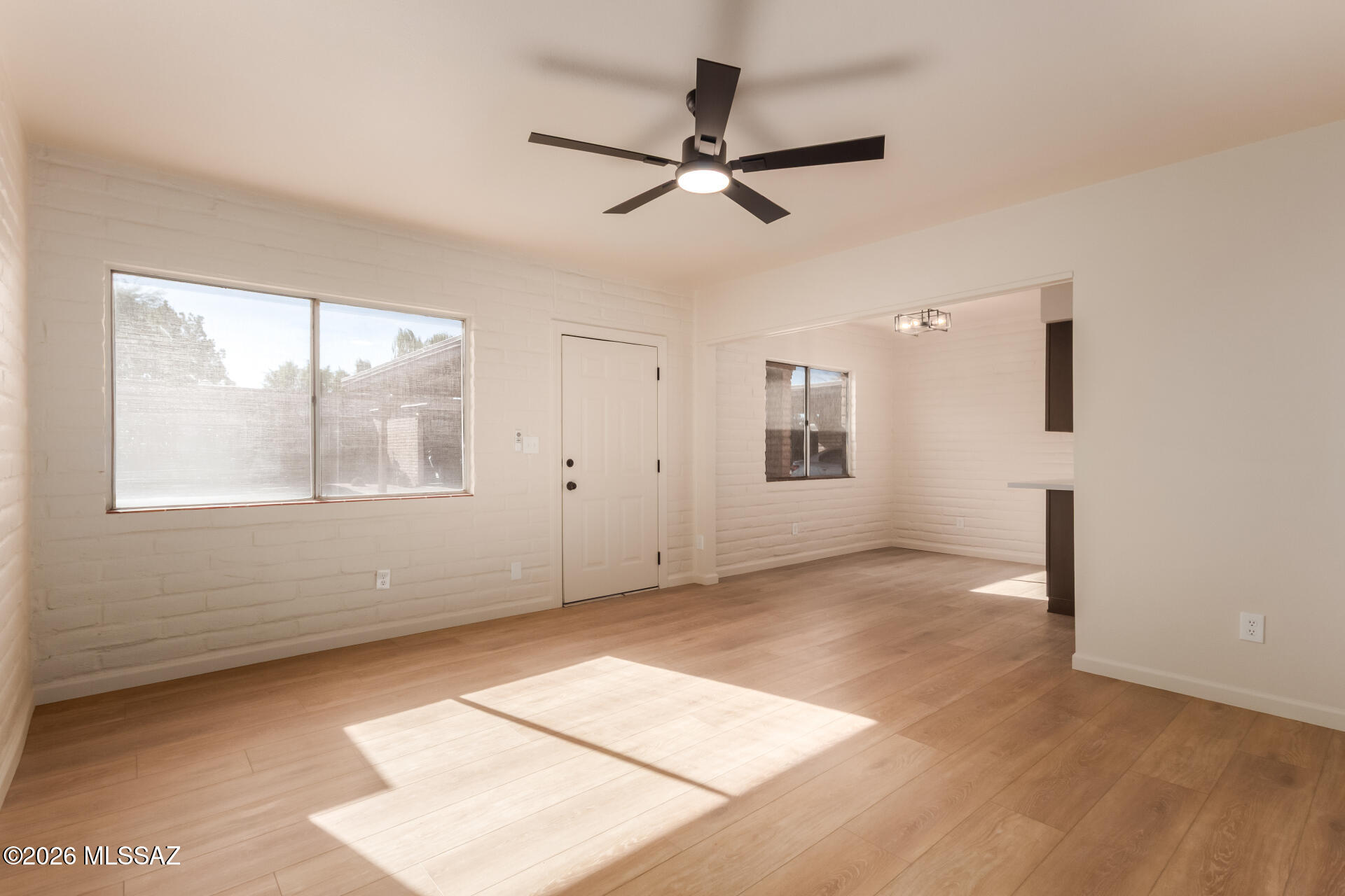 3960 E Flower Street APT 11