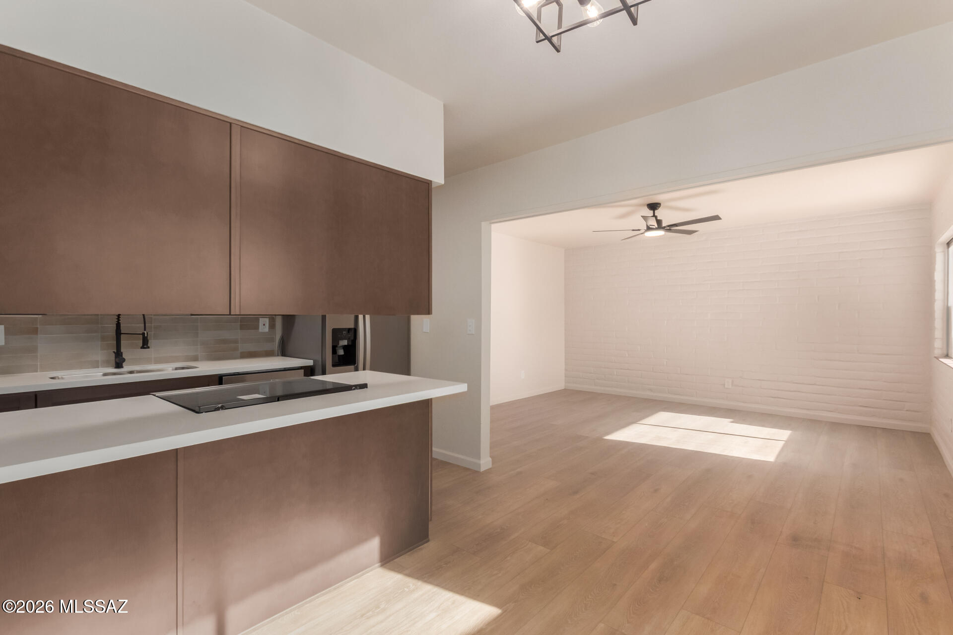 3960 E Flower Street APT 11