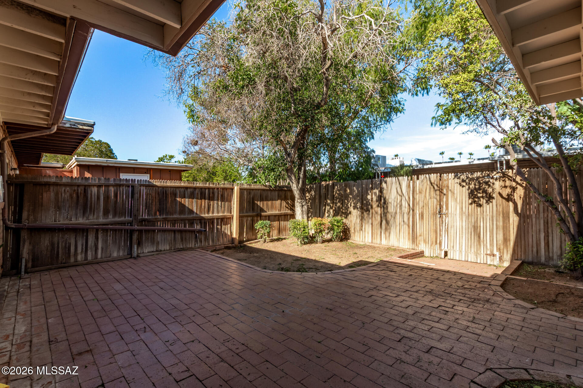 3960 E Flower Street APT 11