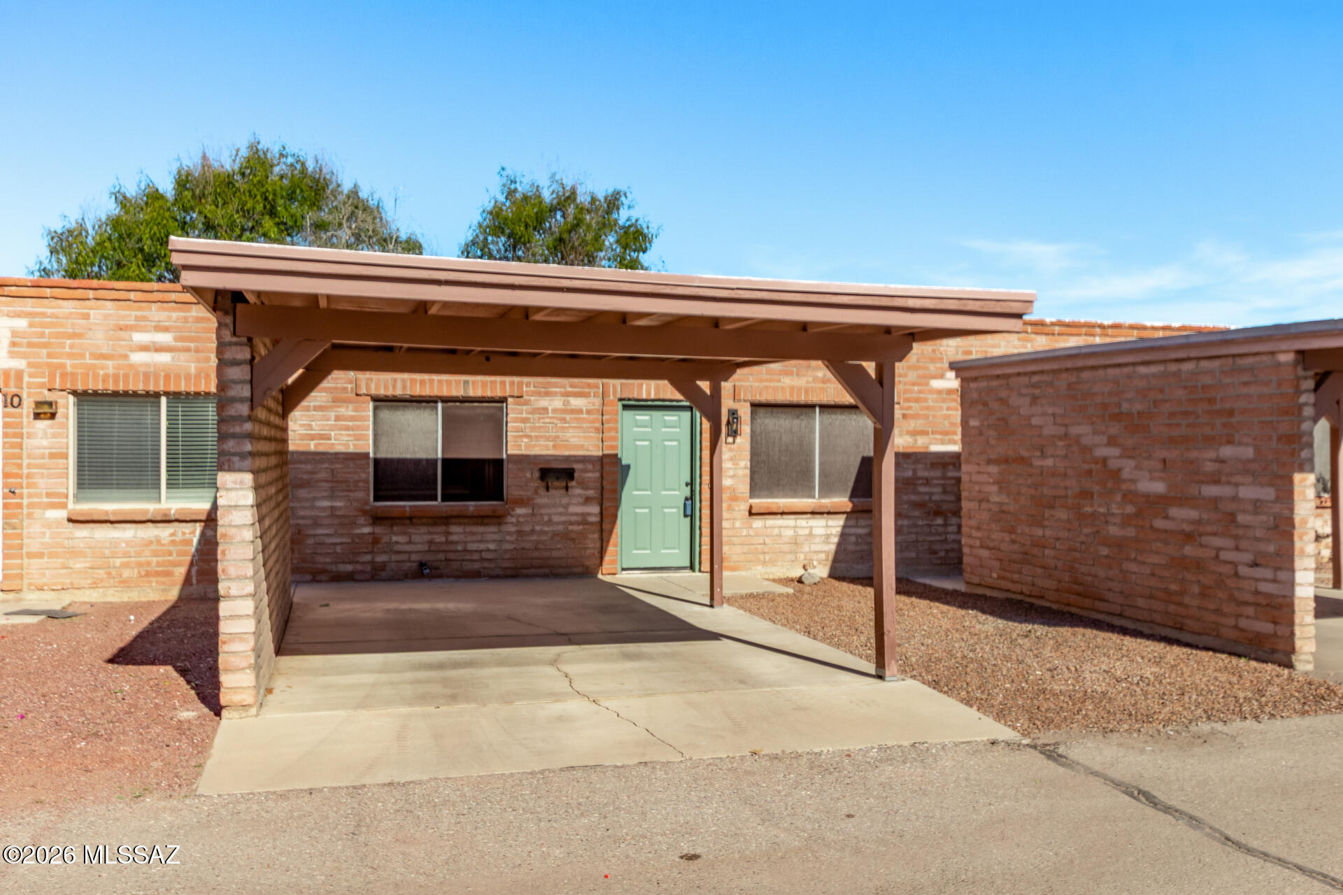 3960 E Flower Street APT 11