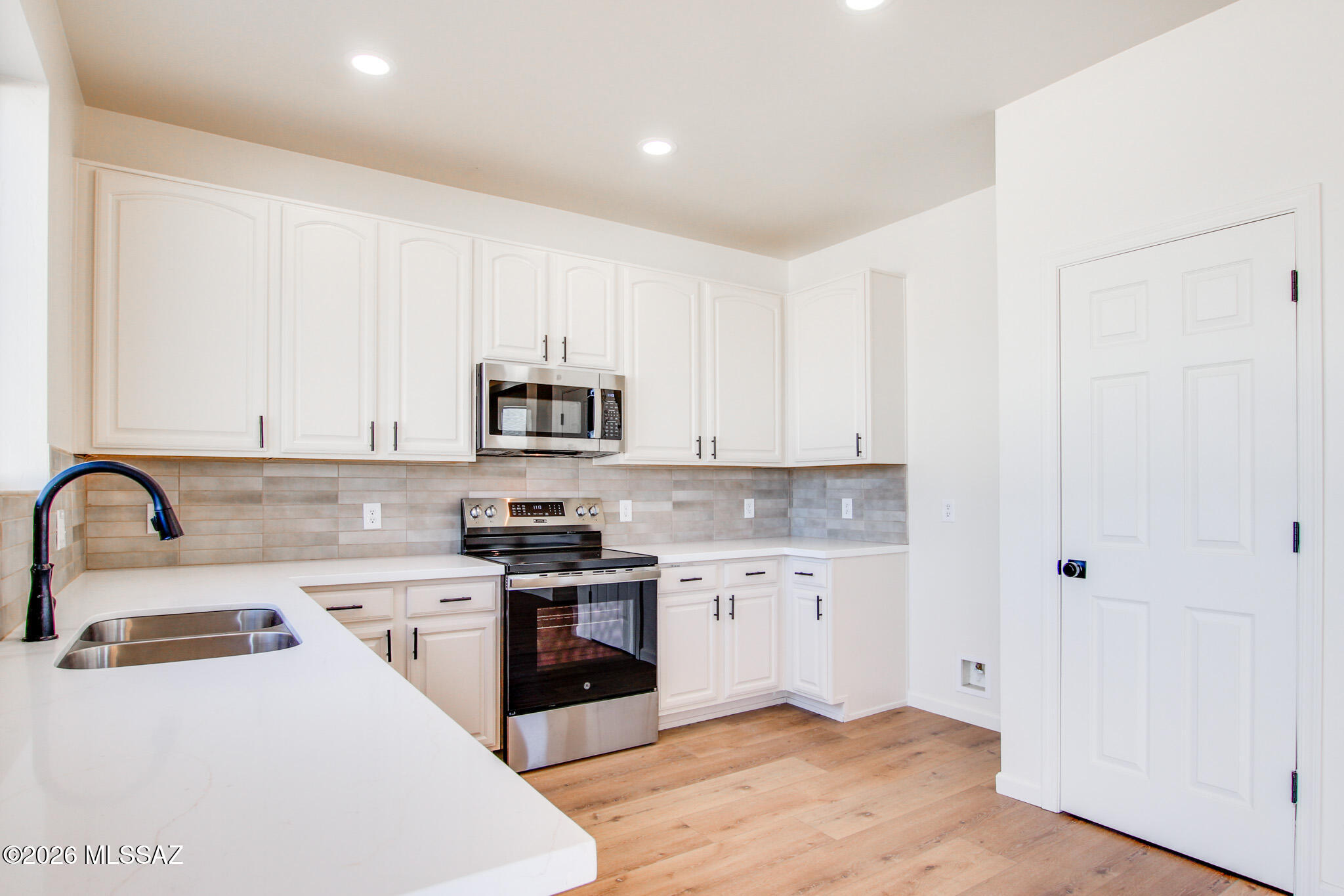 8296 W Razorbill Drive