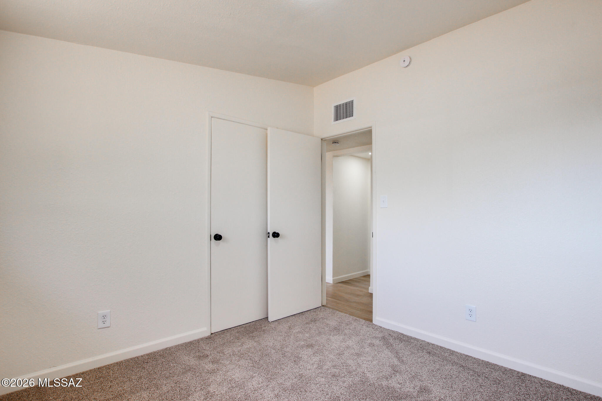 5516 S Oriole Avenue