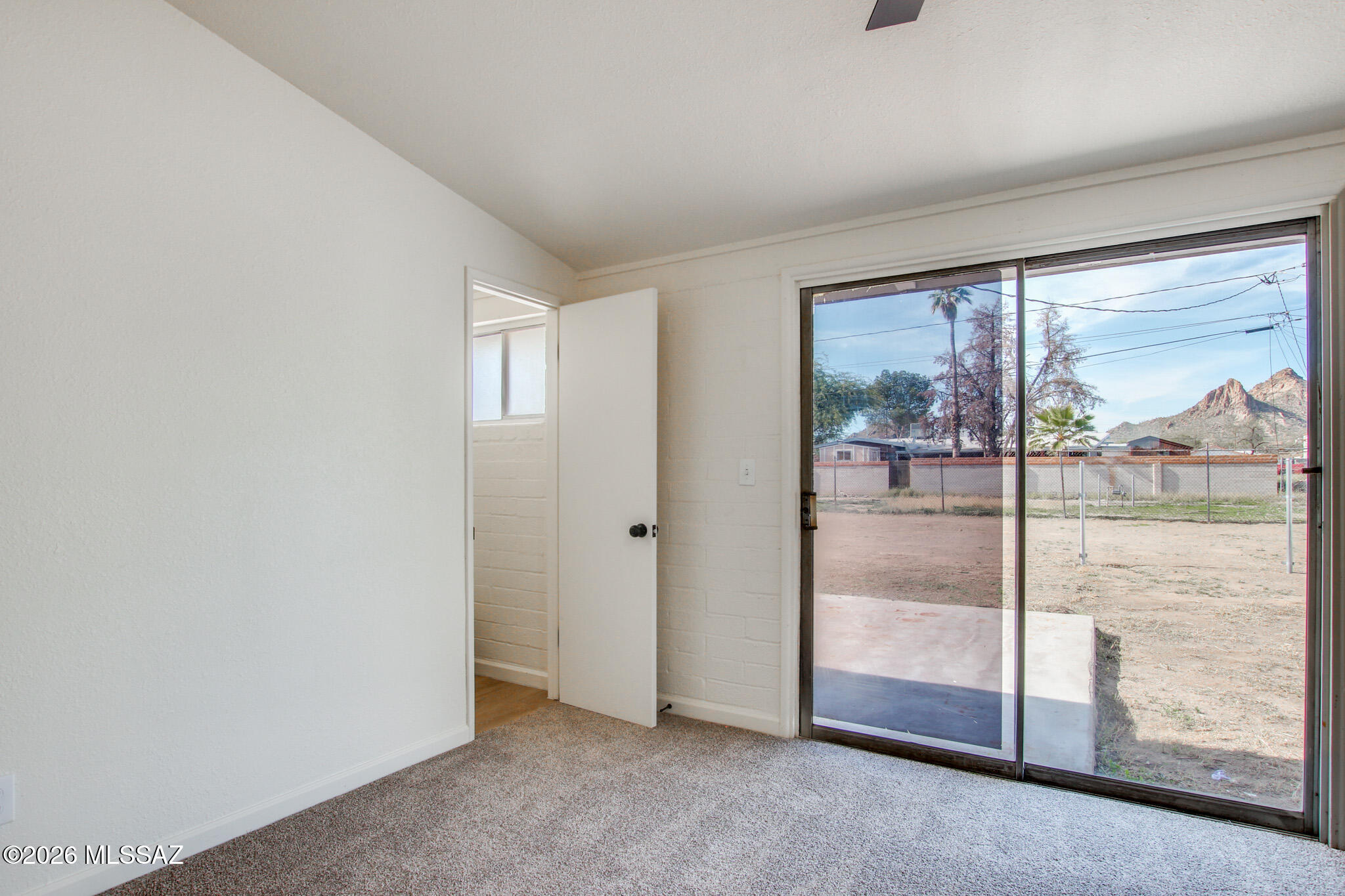 5516 S Oriole Avenue