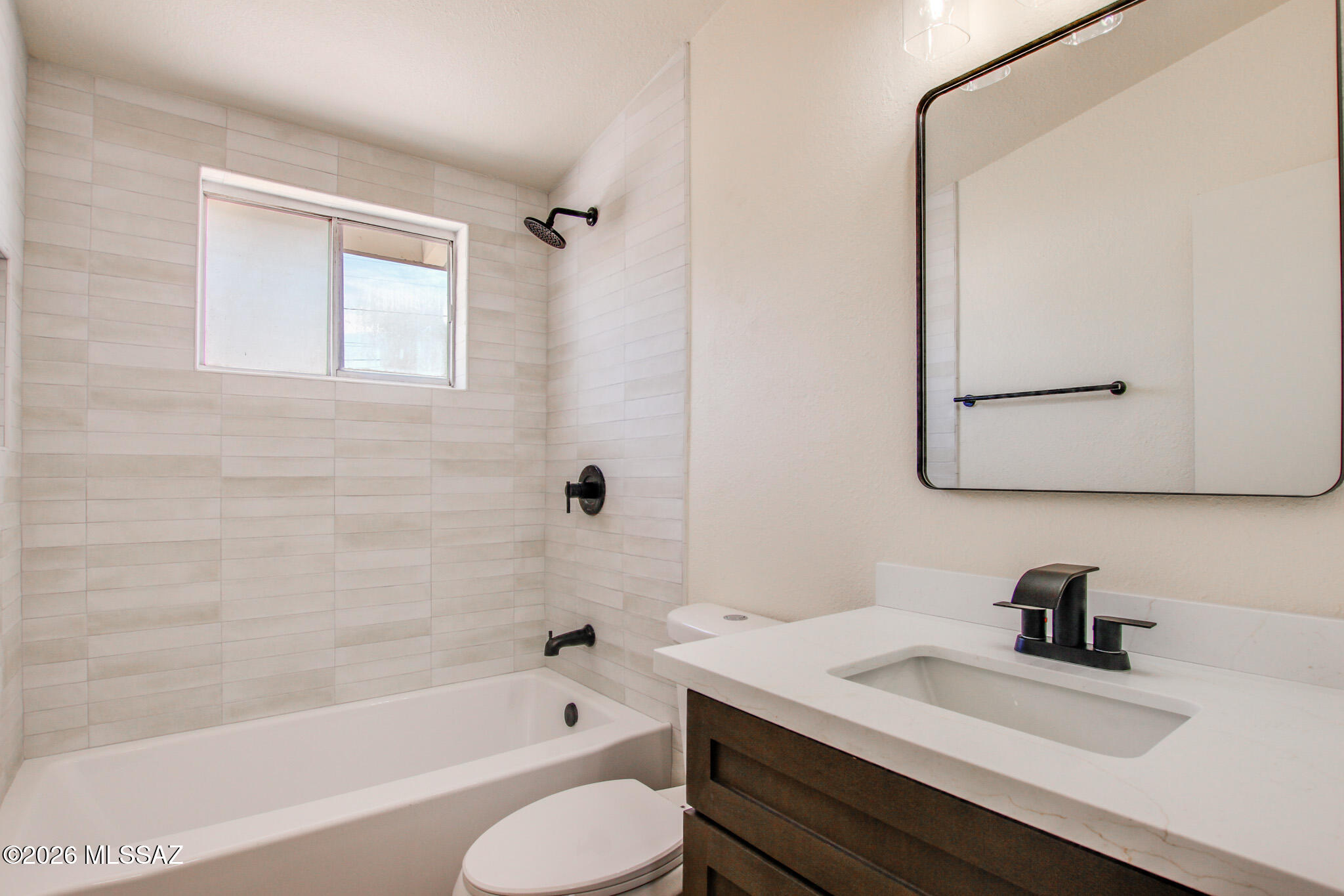 5516 S Oriole Avenue