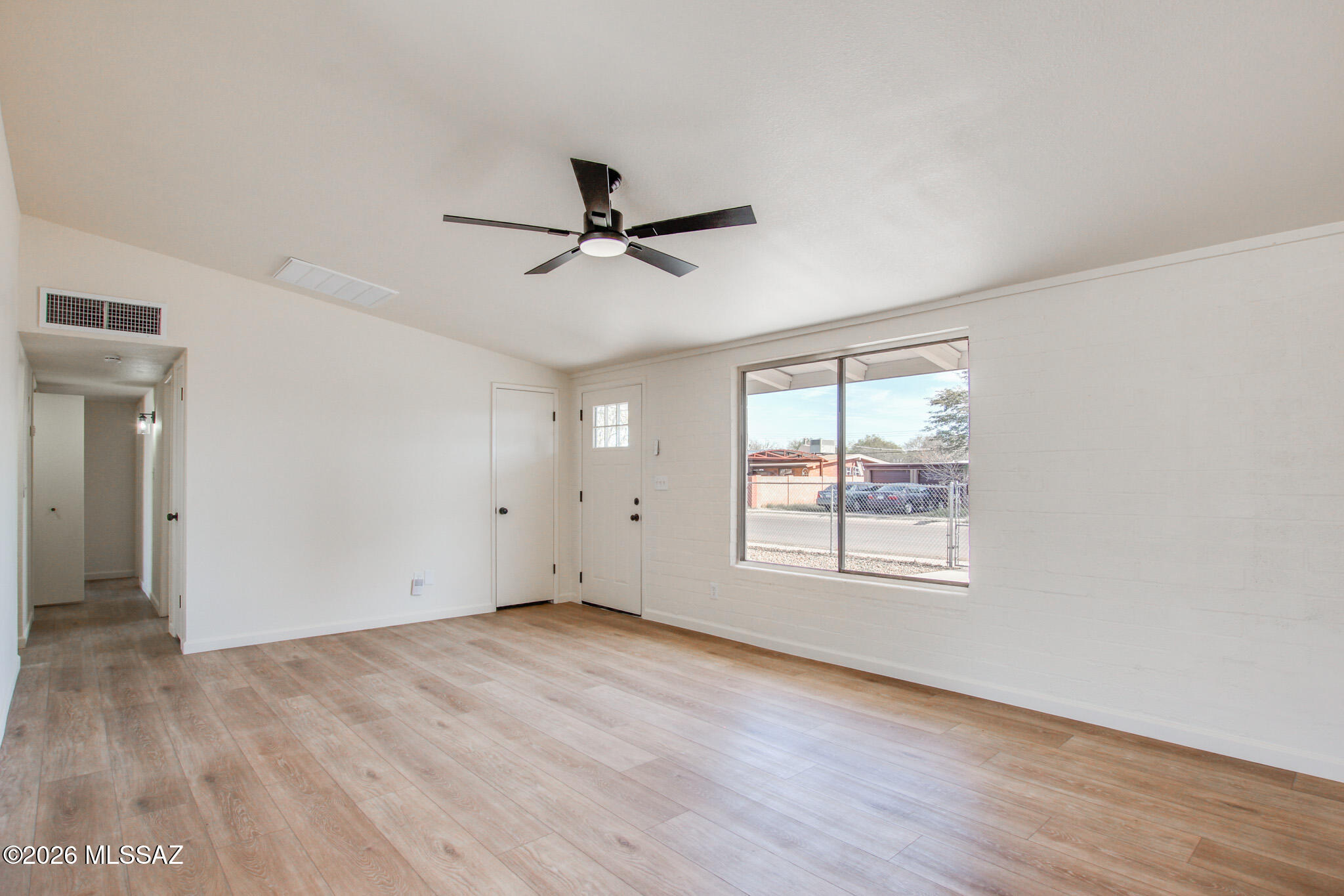 5516 S Oriole Avenue