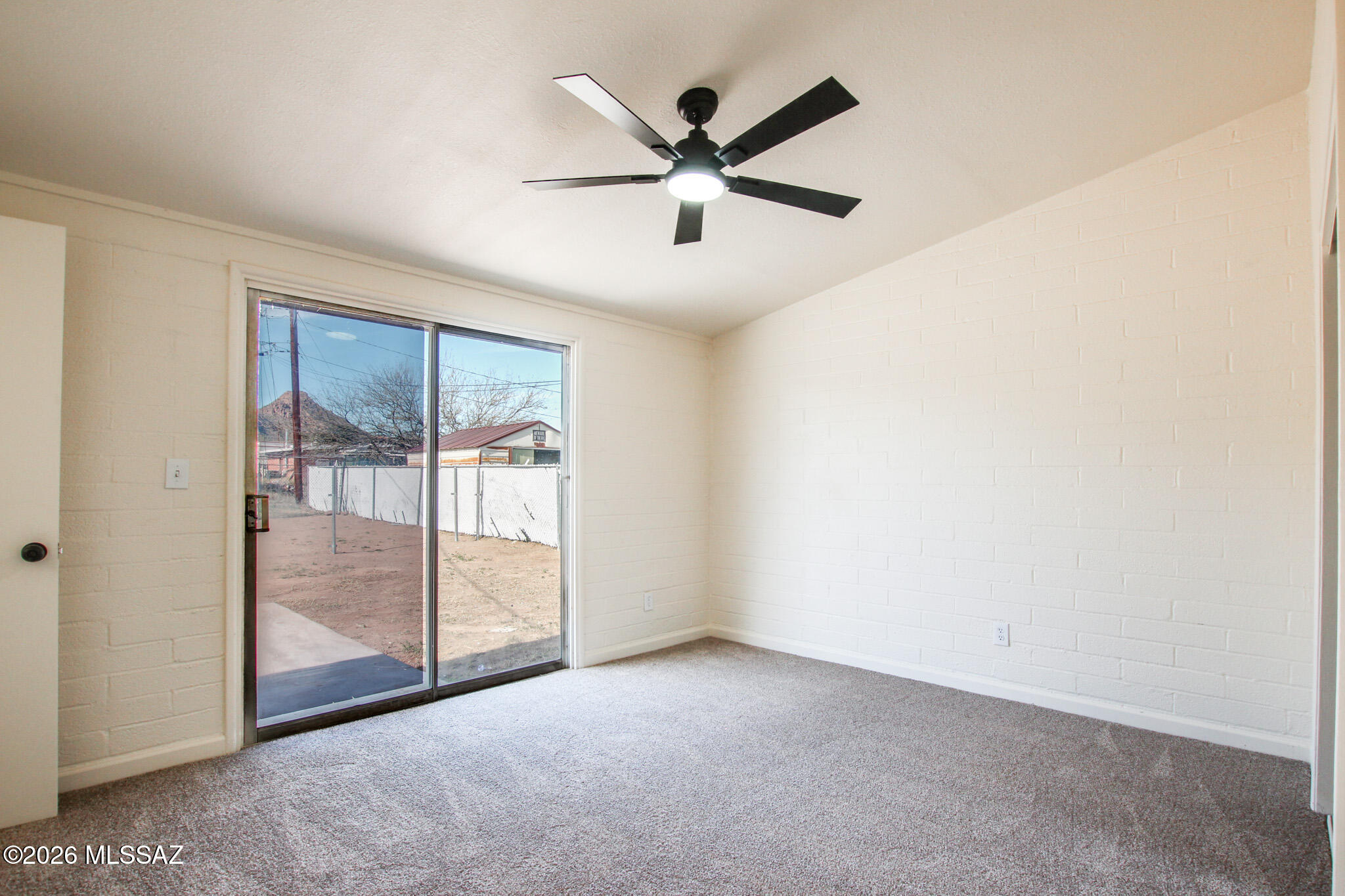 5516 S Oriole Avenue