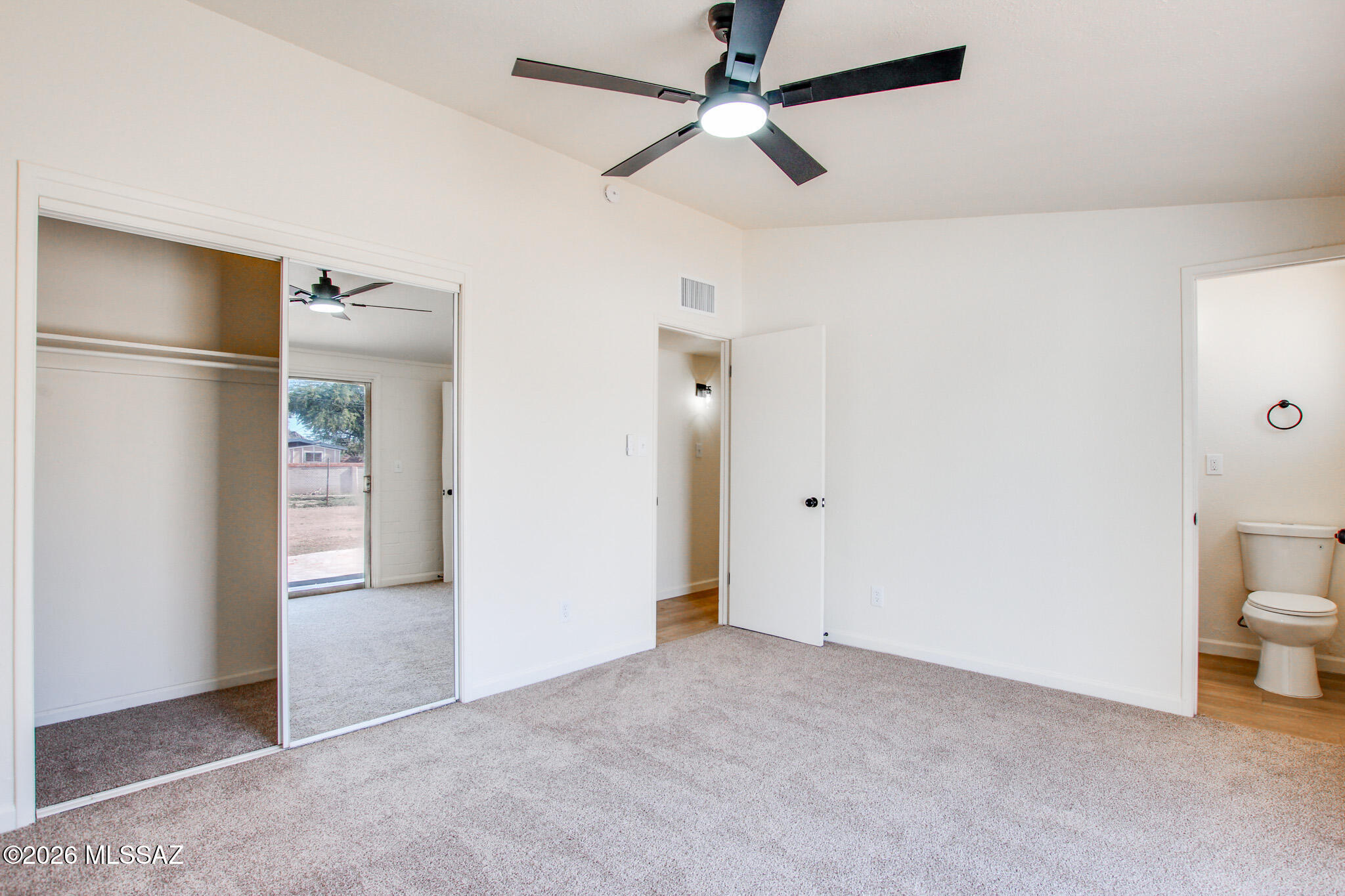 5516 S Oriole Avenue