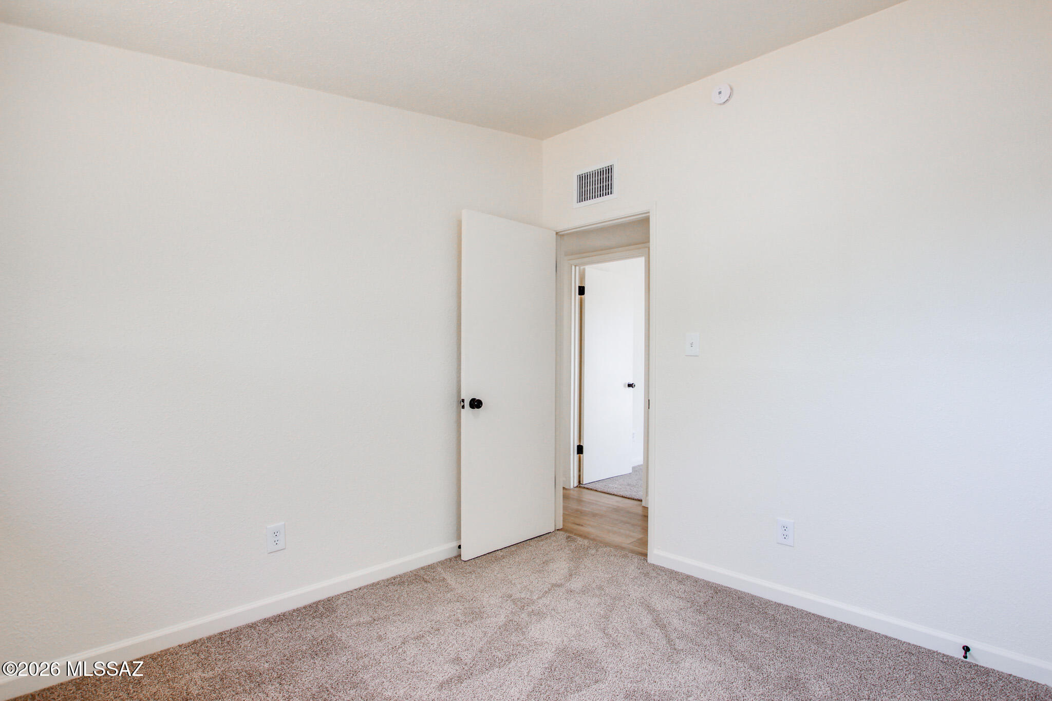 5516 S Oriole Avenue