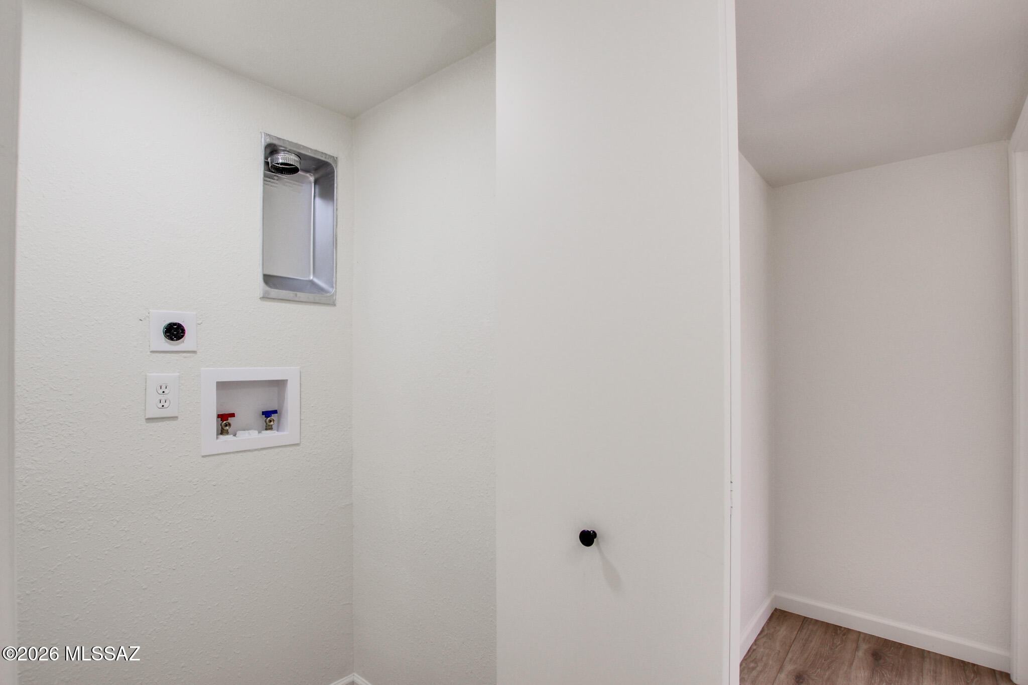 5516 S Oriole Avenue