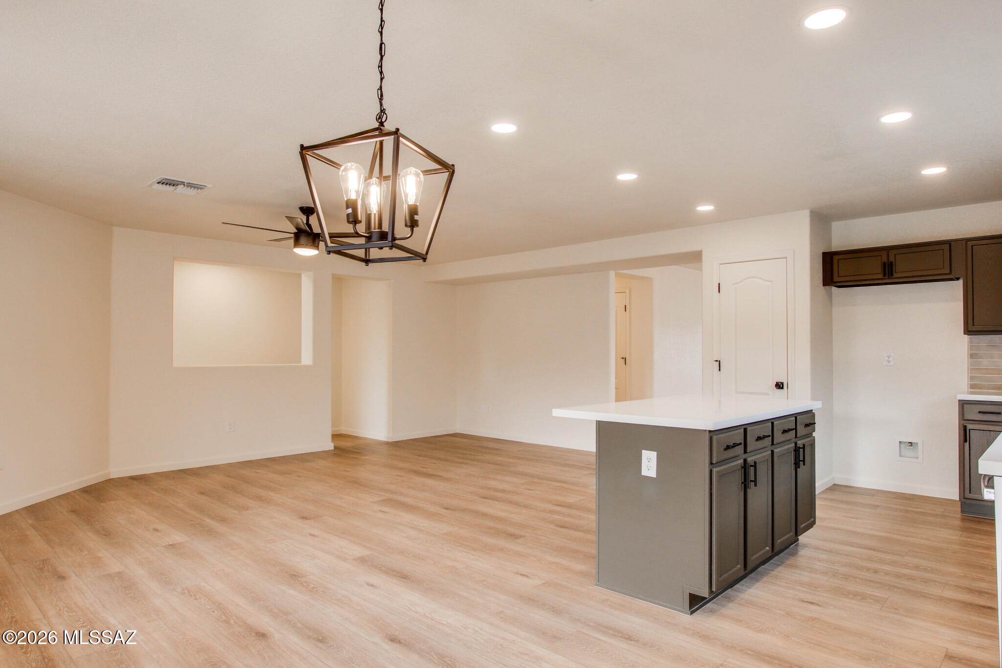 9410 E Grapevine Spring Place