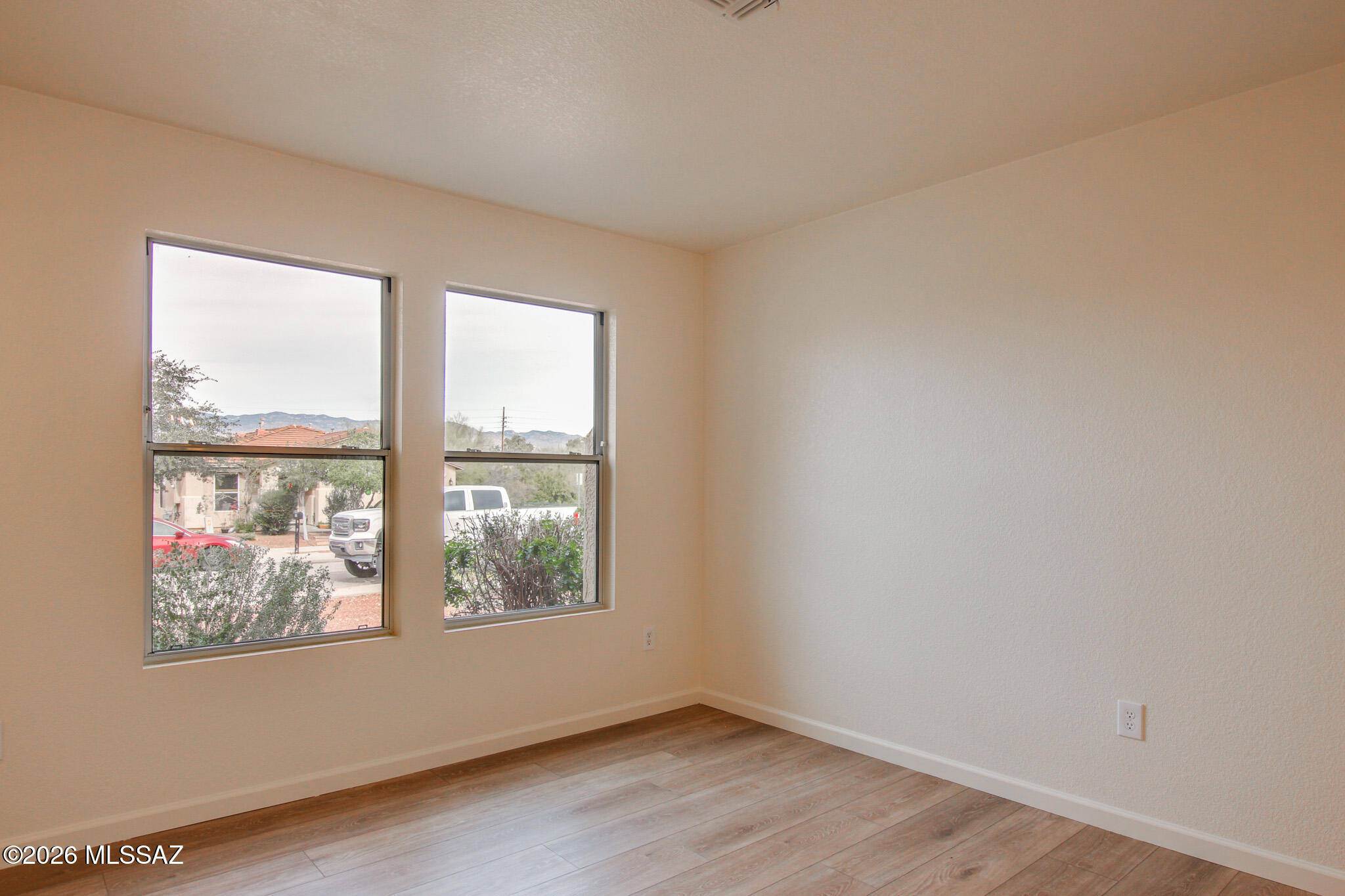 9410 E Grapevine Spring Place