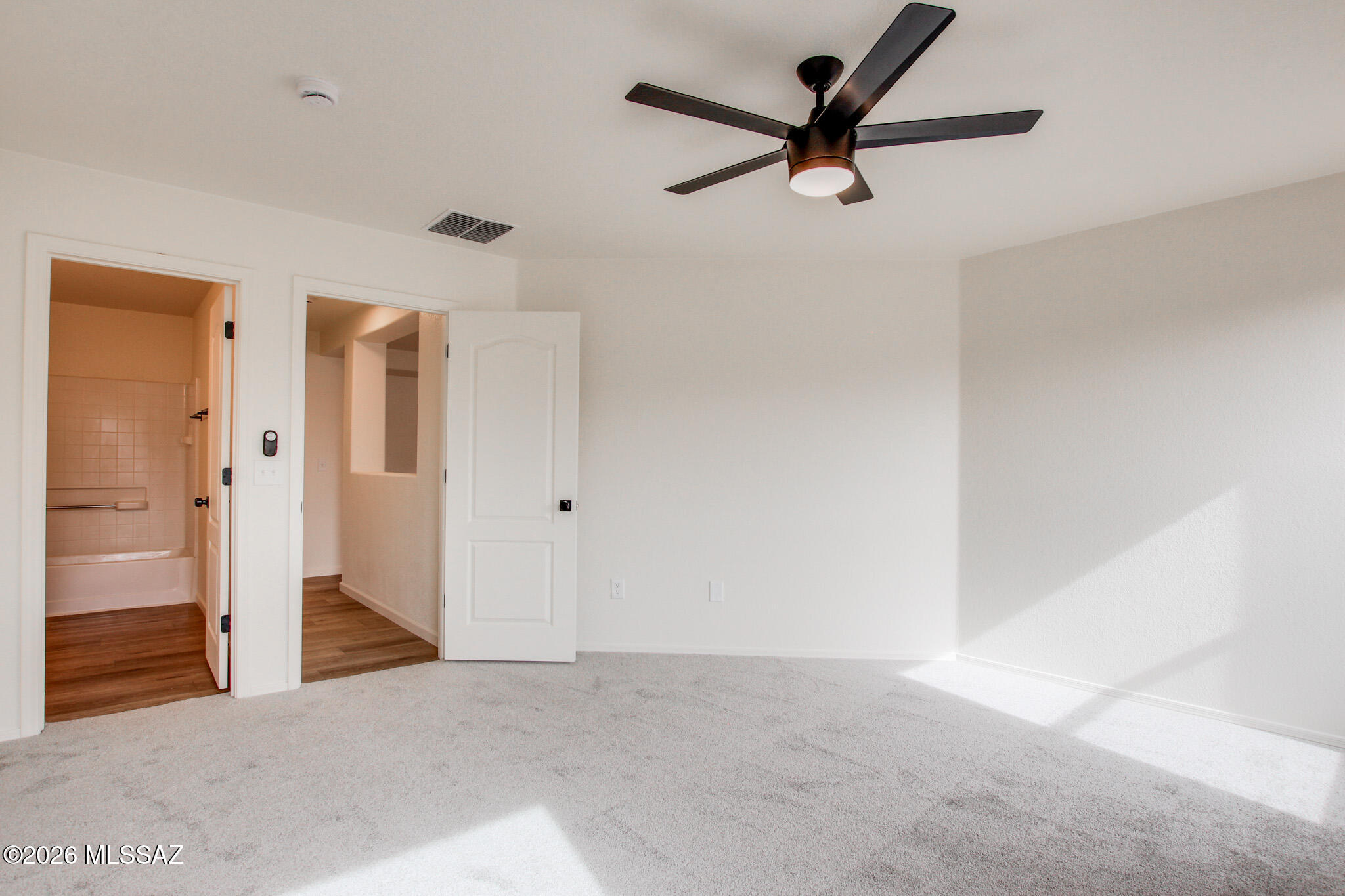 9410 E Grapevine Spring Place