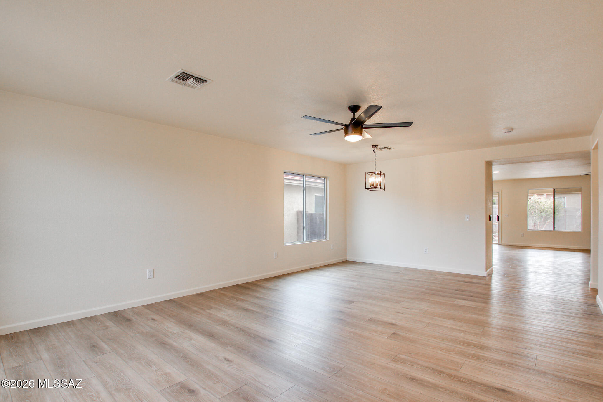 9410 E Grapevine Spring Place