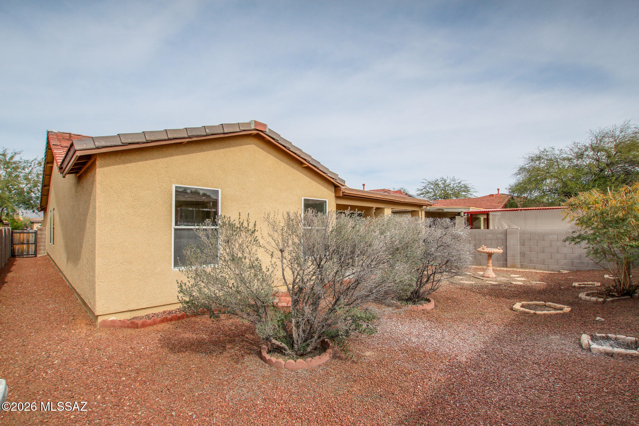 9410 E Grapevine Spring Place