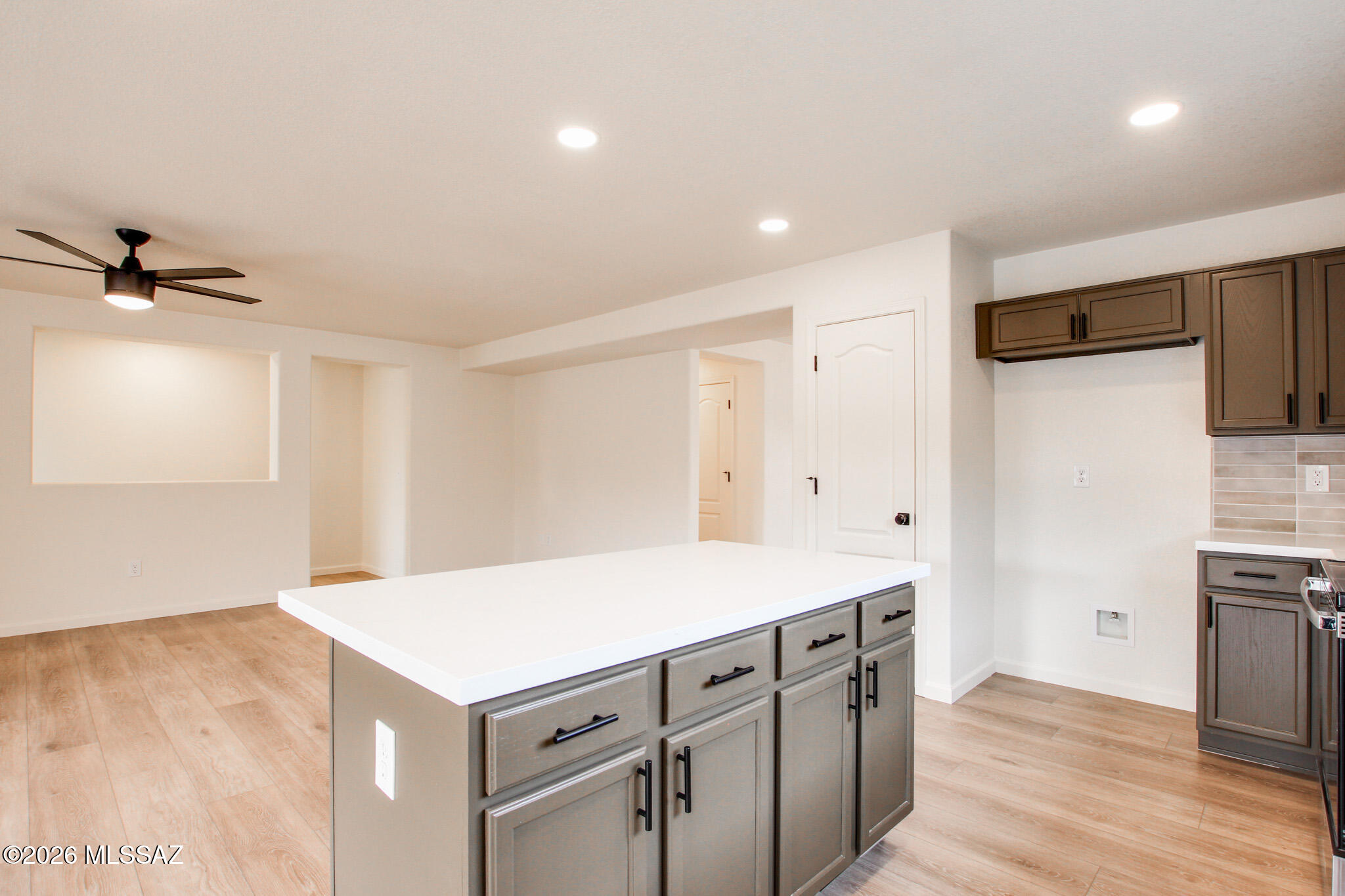 9410 E Grapevine Spring Place