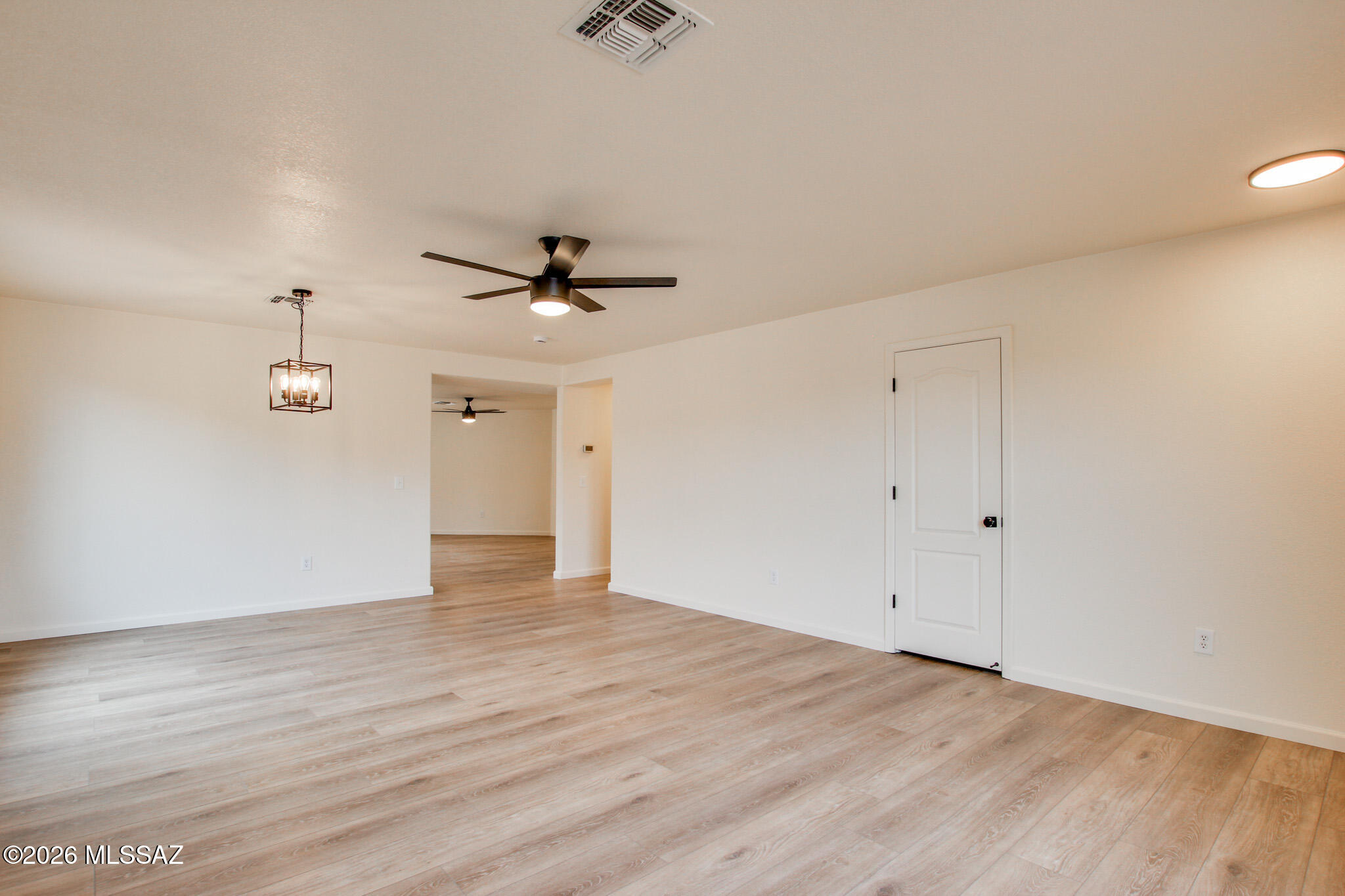 9410 E Grapevine Spring Place