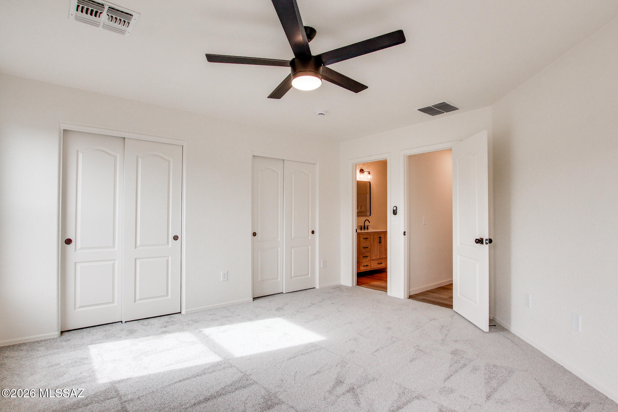 9410 E Grapevine Spring Place