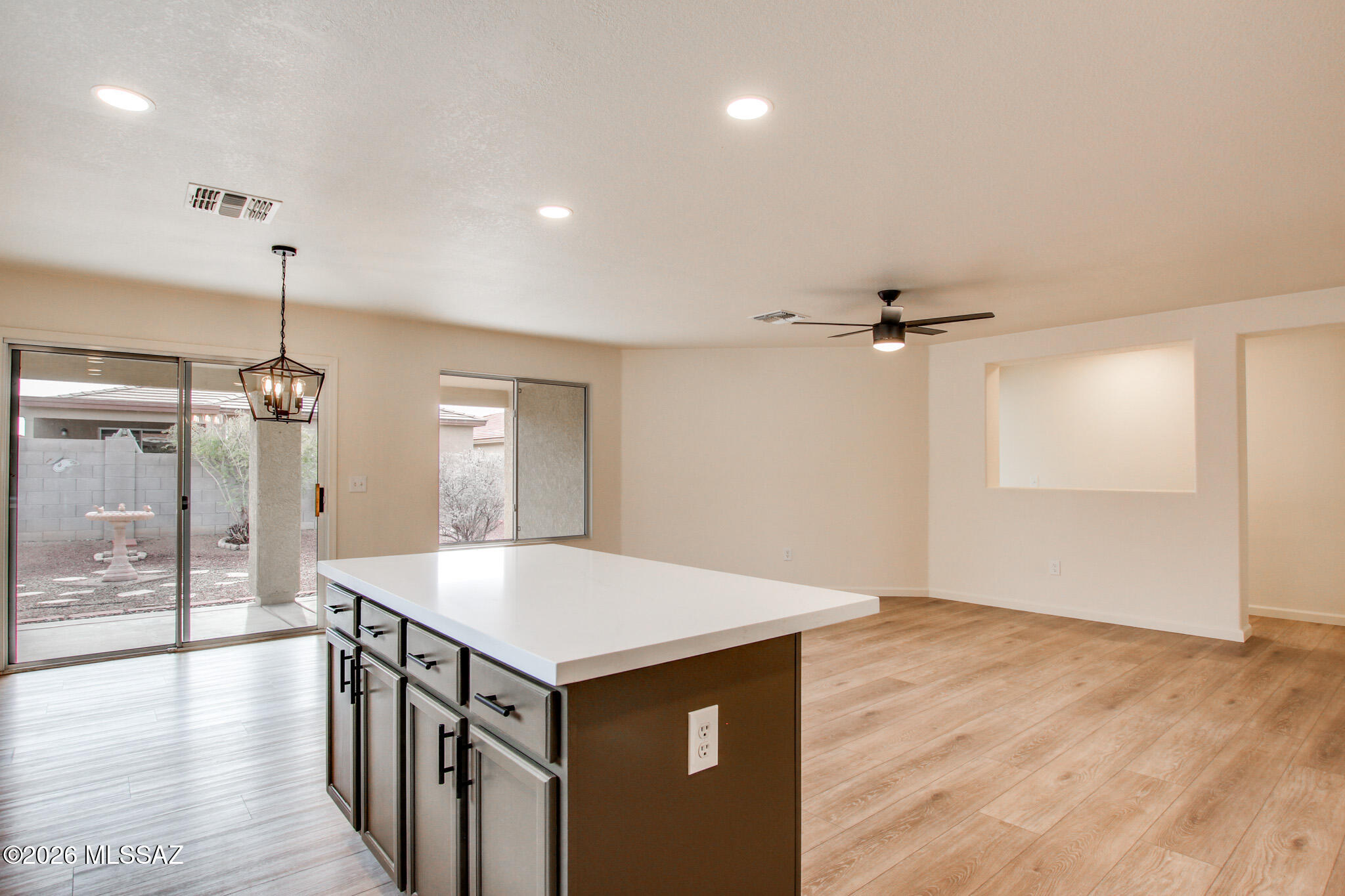 9410 E Grapevine Spring Place