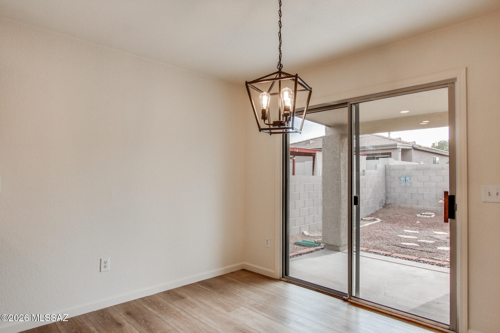 9410 E Grapevine Spring Place