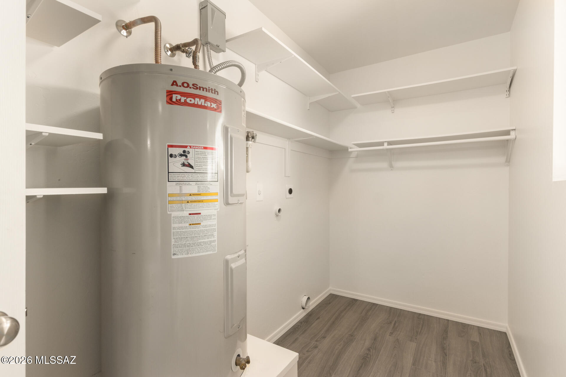 370 Camino Brizza Bonell