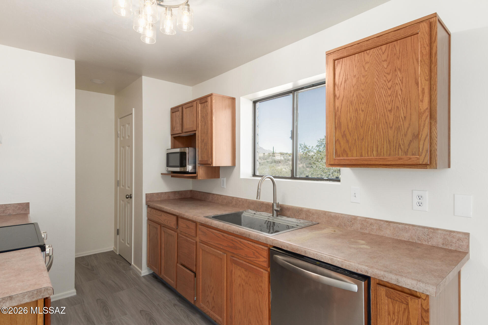 370 Camino Brizza Bonell