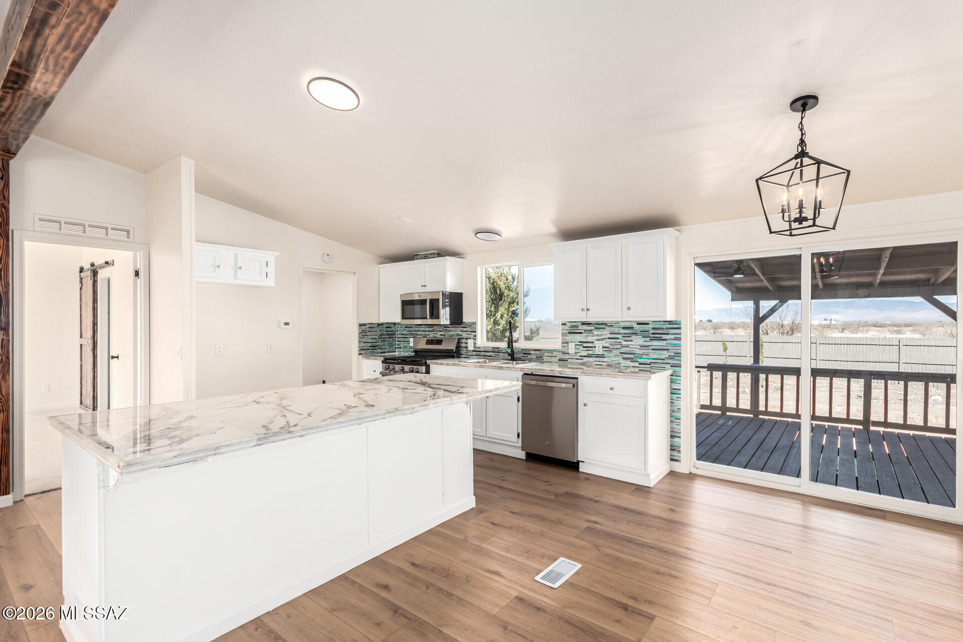 1250 W Packing Plant Road