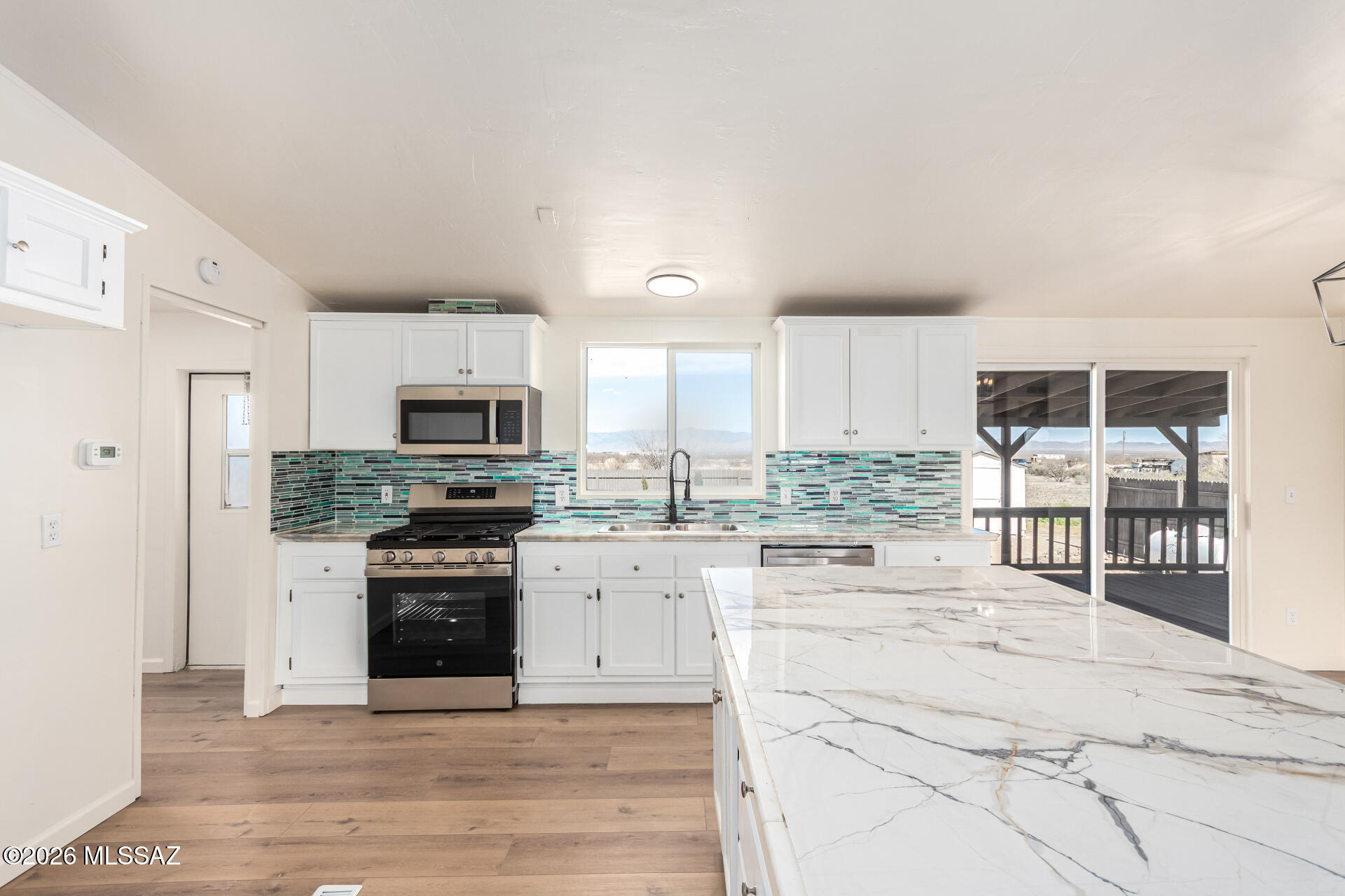 1250 W Packing Plant Road