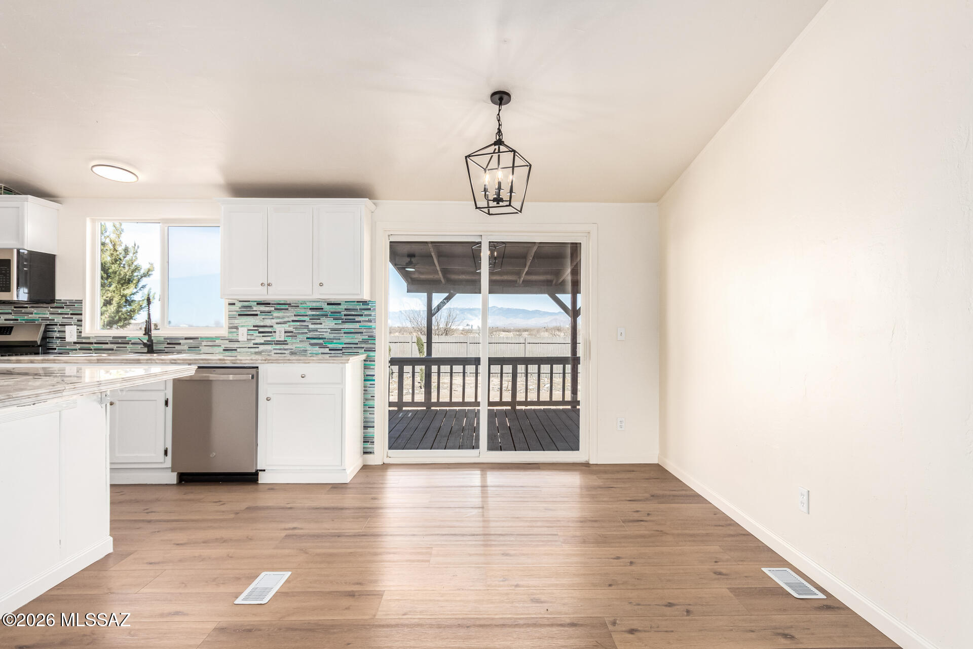 1250 W Packing Plant Road