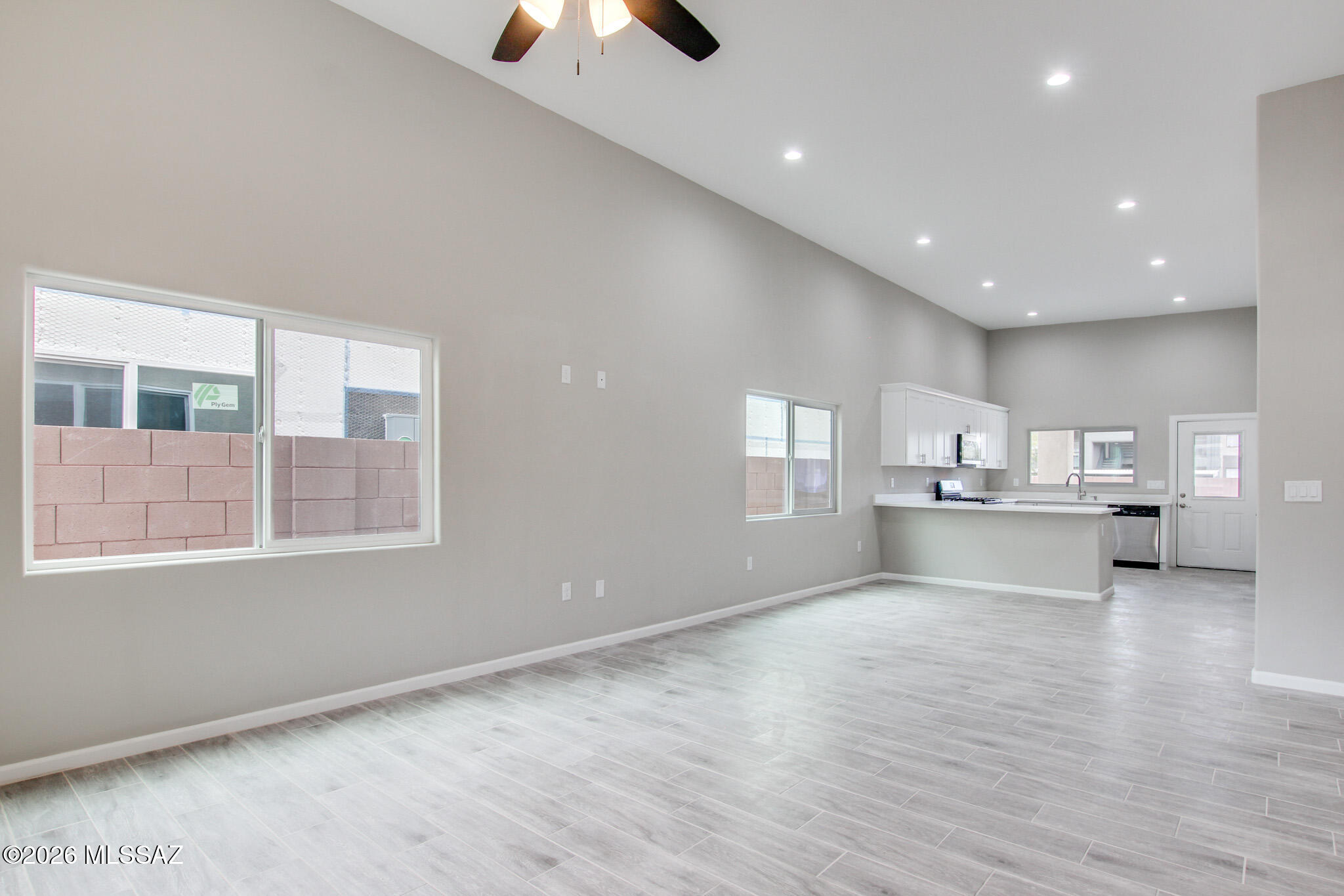 4214 N Lulu Court