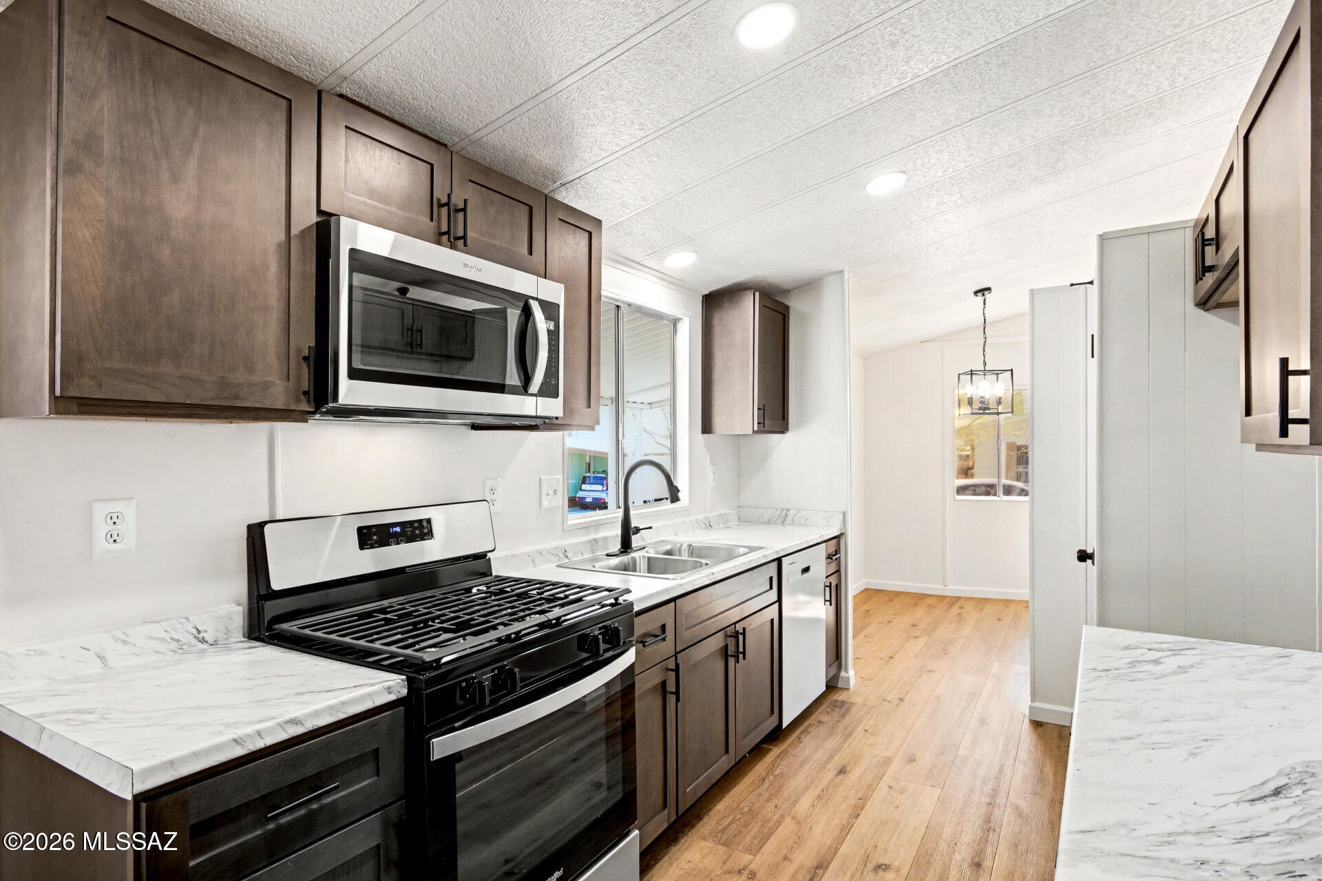 5422 W Circle Z Street