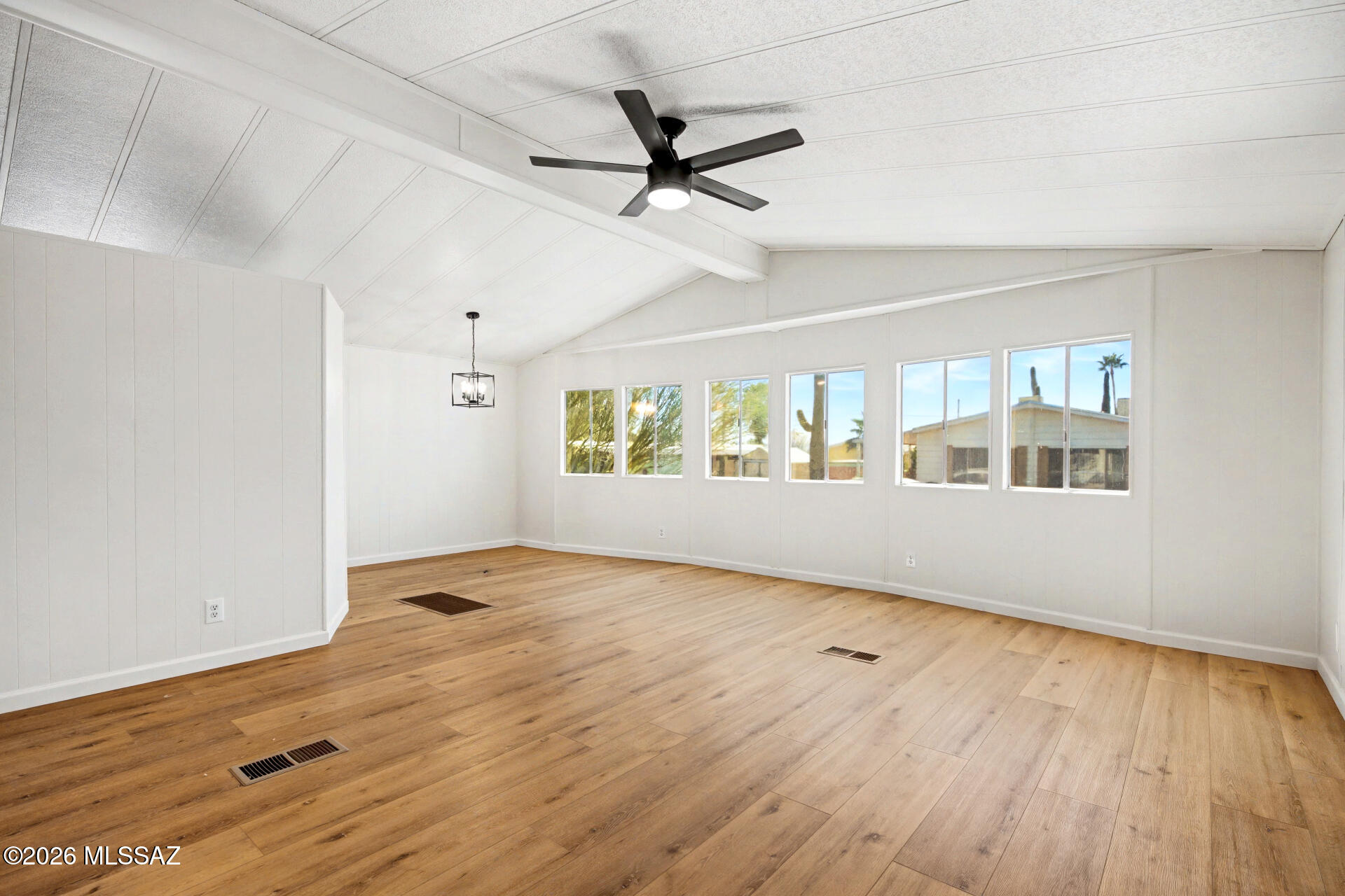 5422 W Circle Z Street