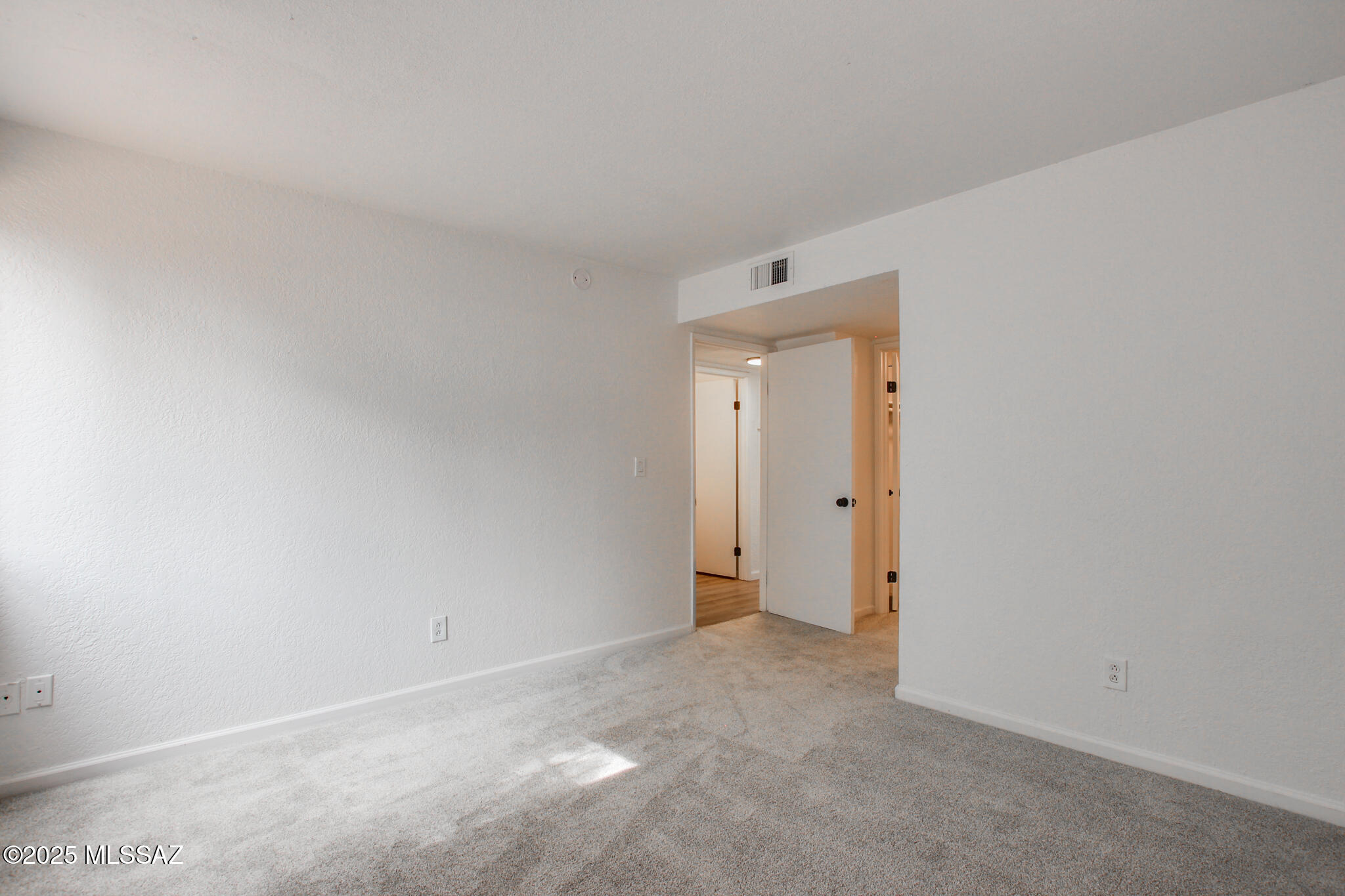 828 S Langley Avenue 101