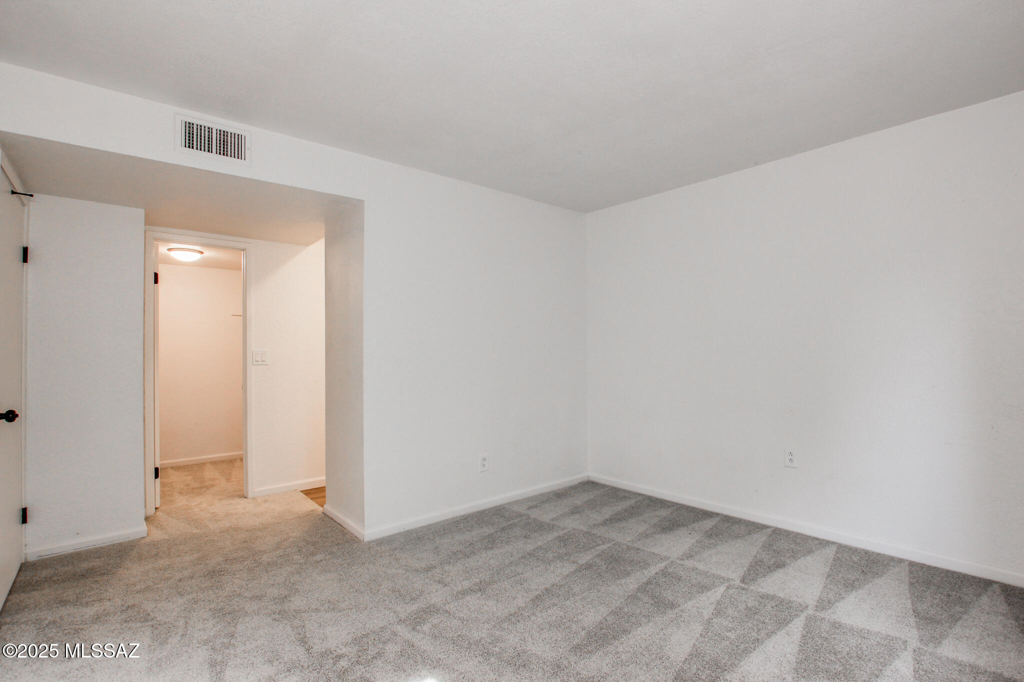 828 S Langley Avenue 101