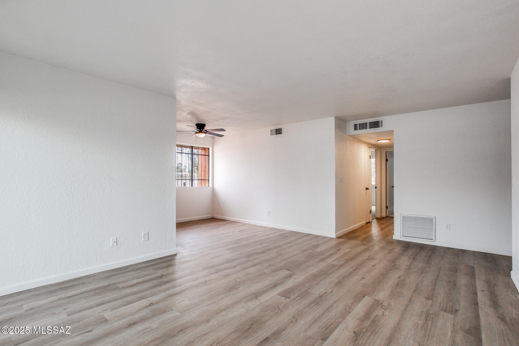 828 S Langley Avenue 101