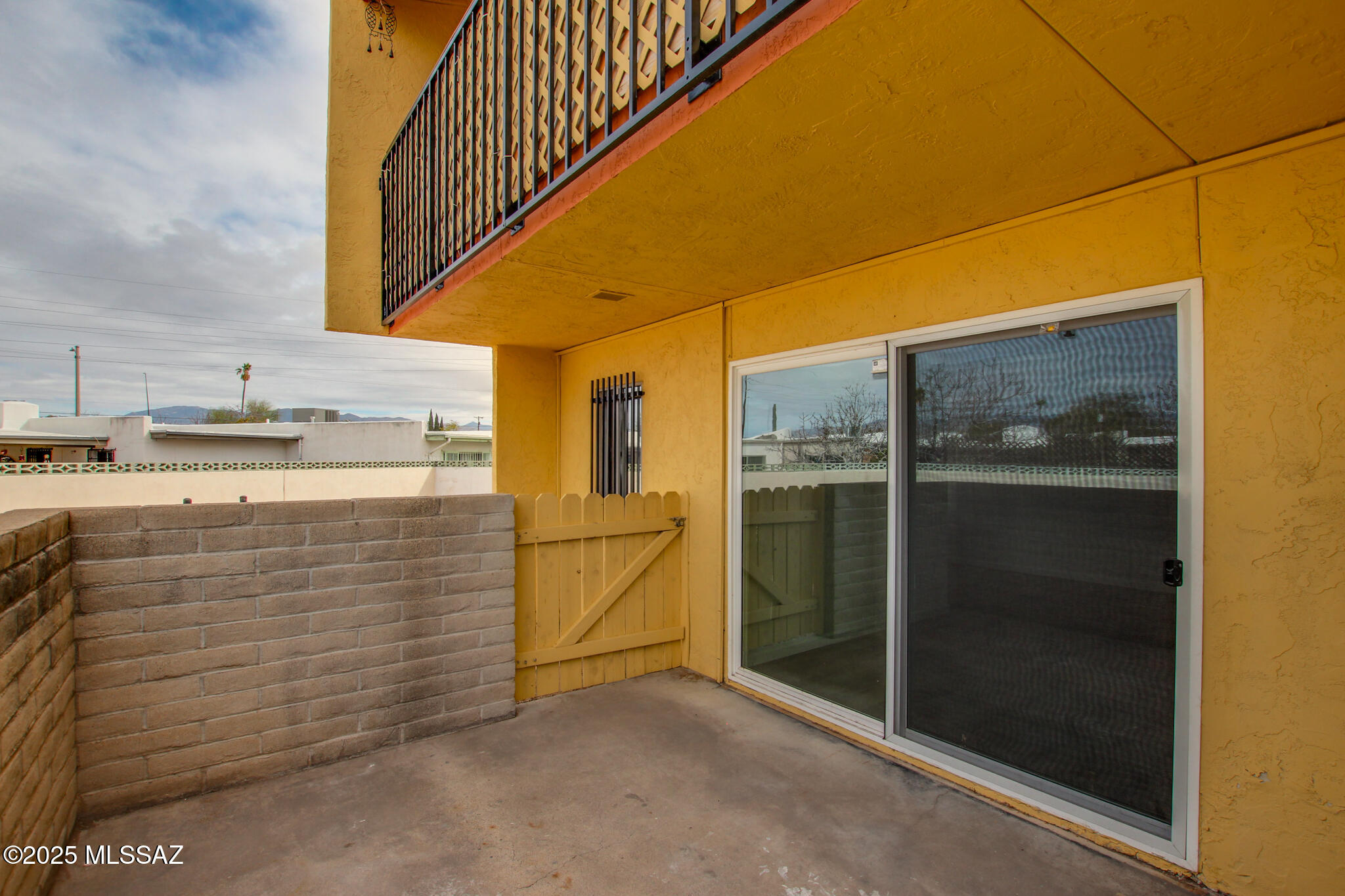 828 S Langley Avenue 101