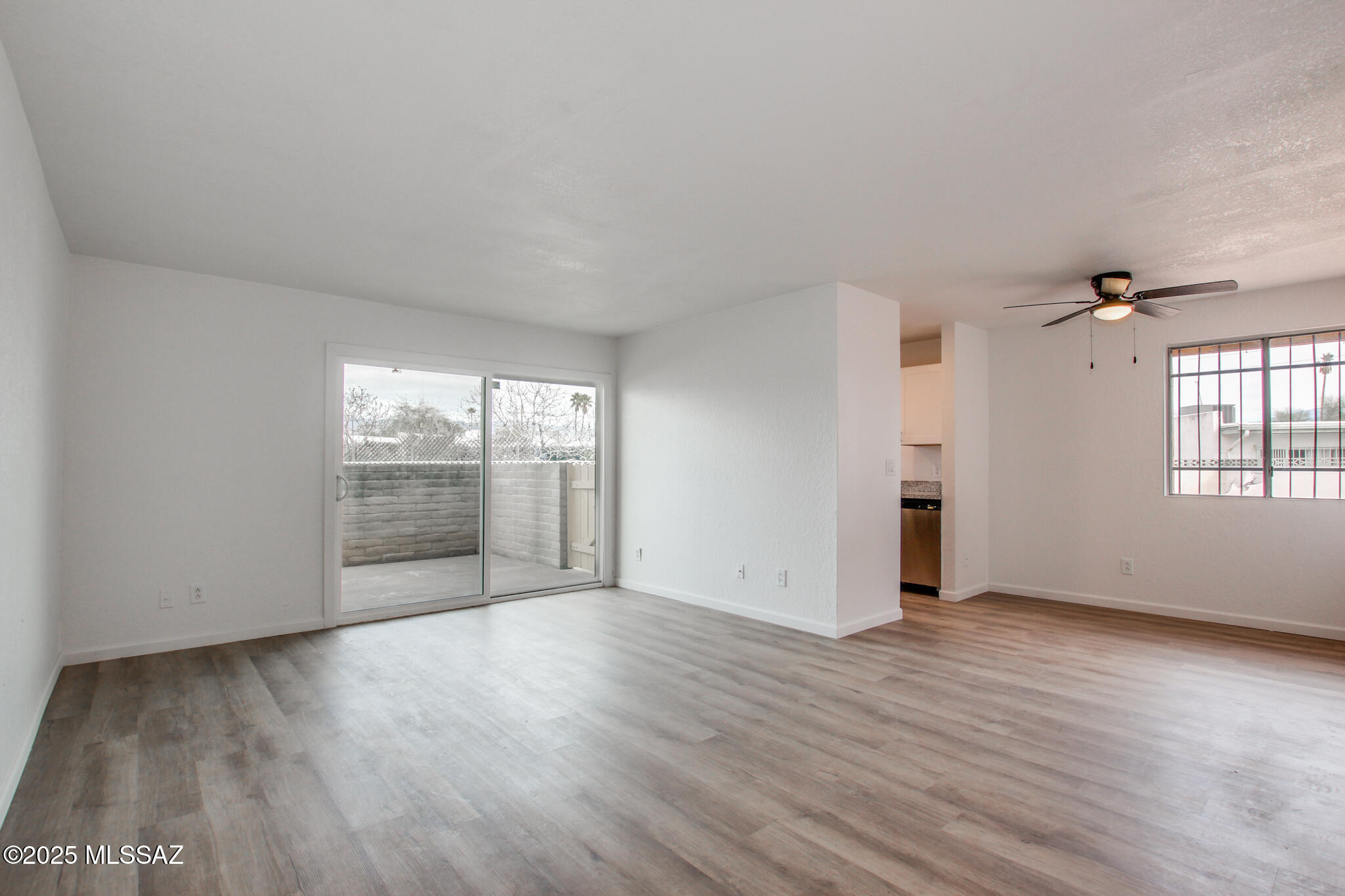 828 S Langley Avenue 101