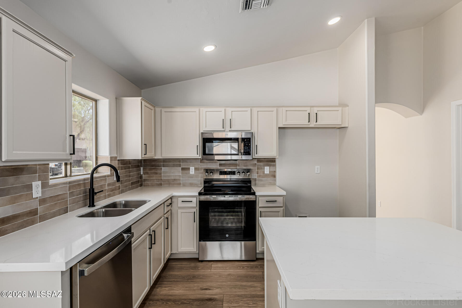 8046 W Misty Brook Place