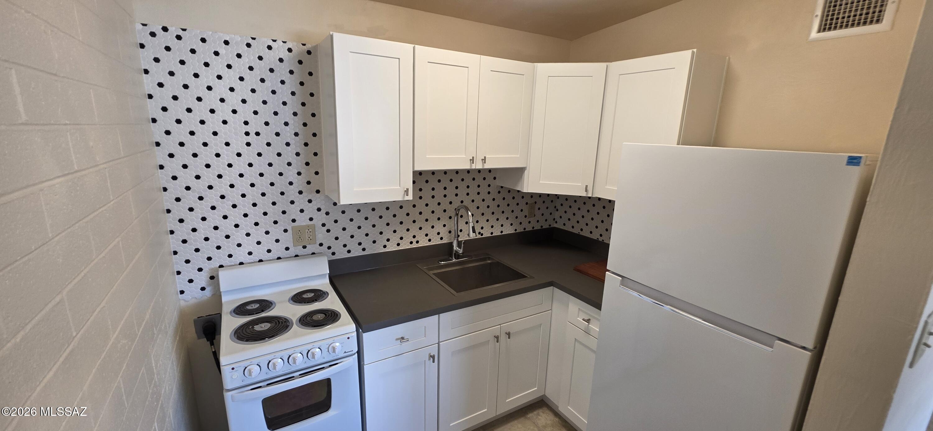 1123 E Kentucky Street 101