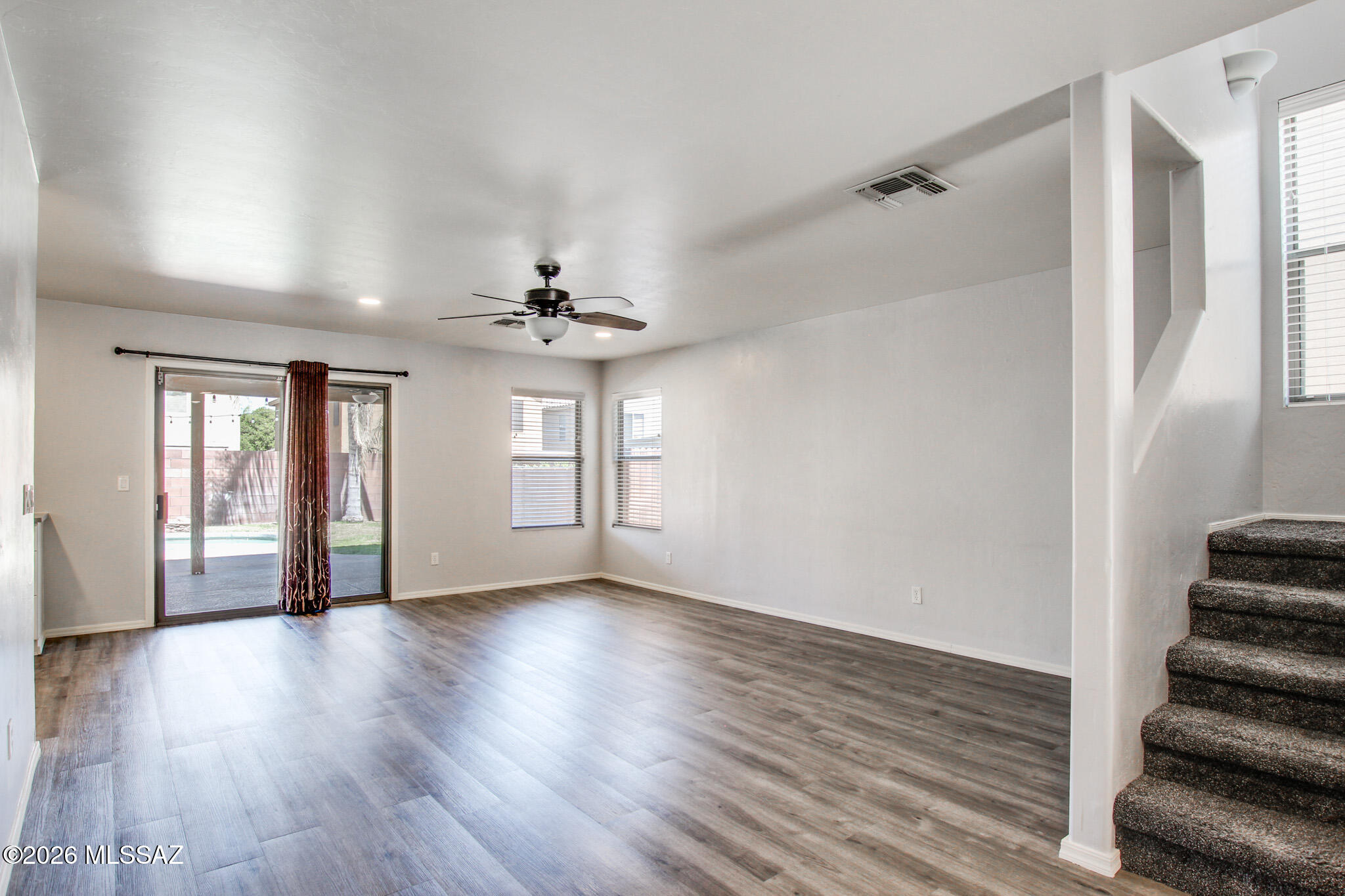 694 W Amber Sun Drive