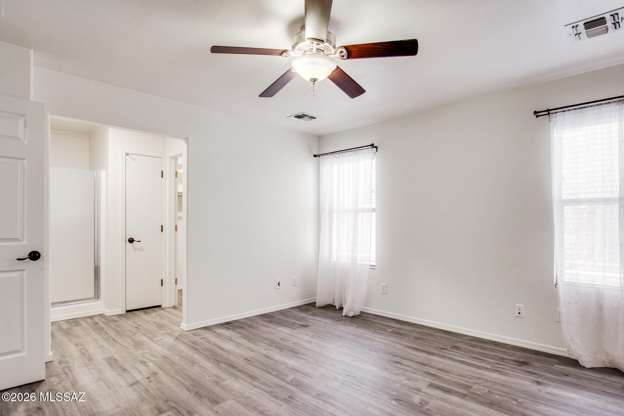 694 W Amber Sun Drive