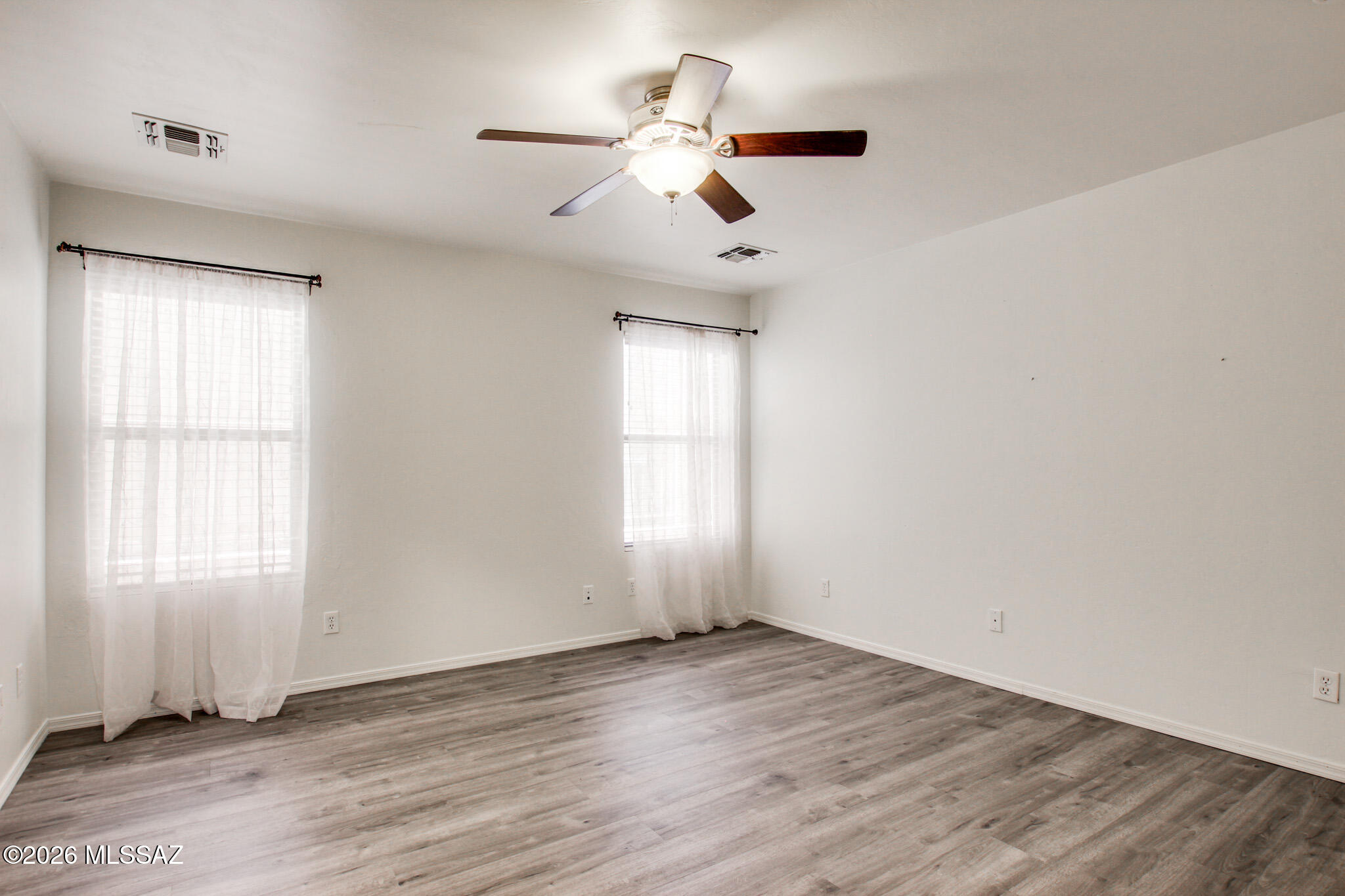 694 W Amber Sun Drive