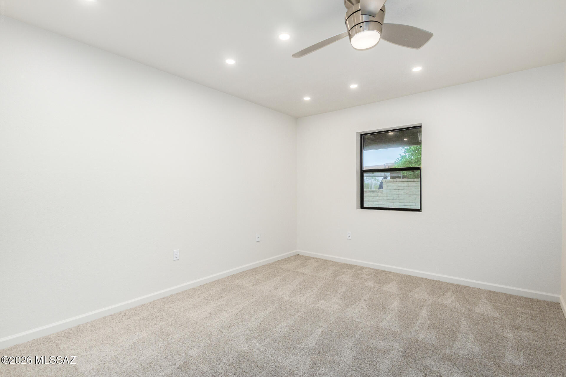 750 W Camino Iturbide