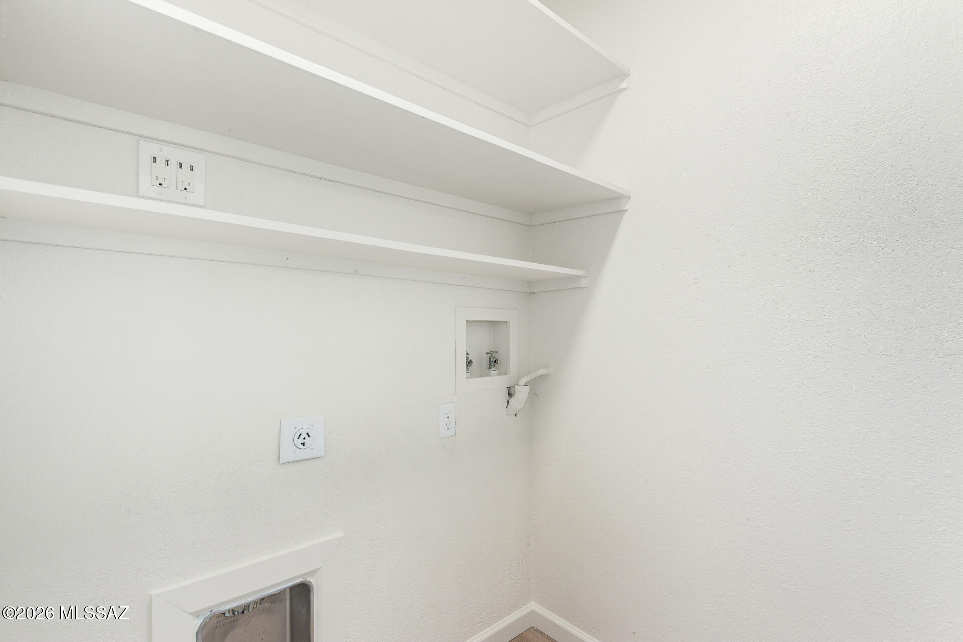 750 W Camino Iturbide