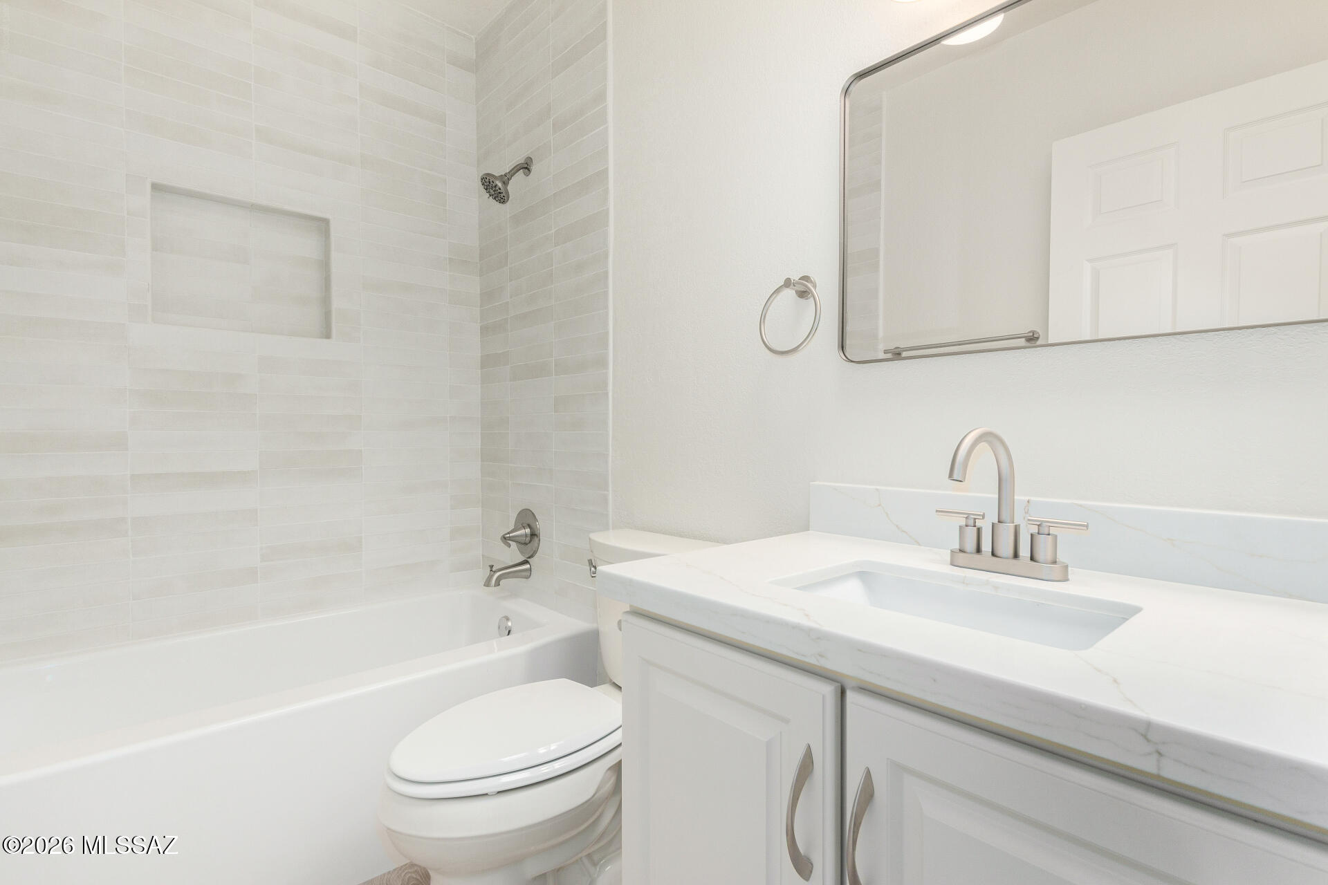 750 W Camino Iturbide