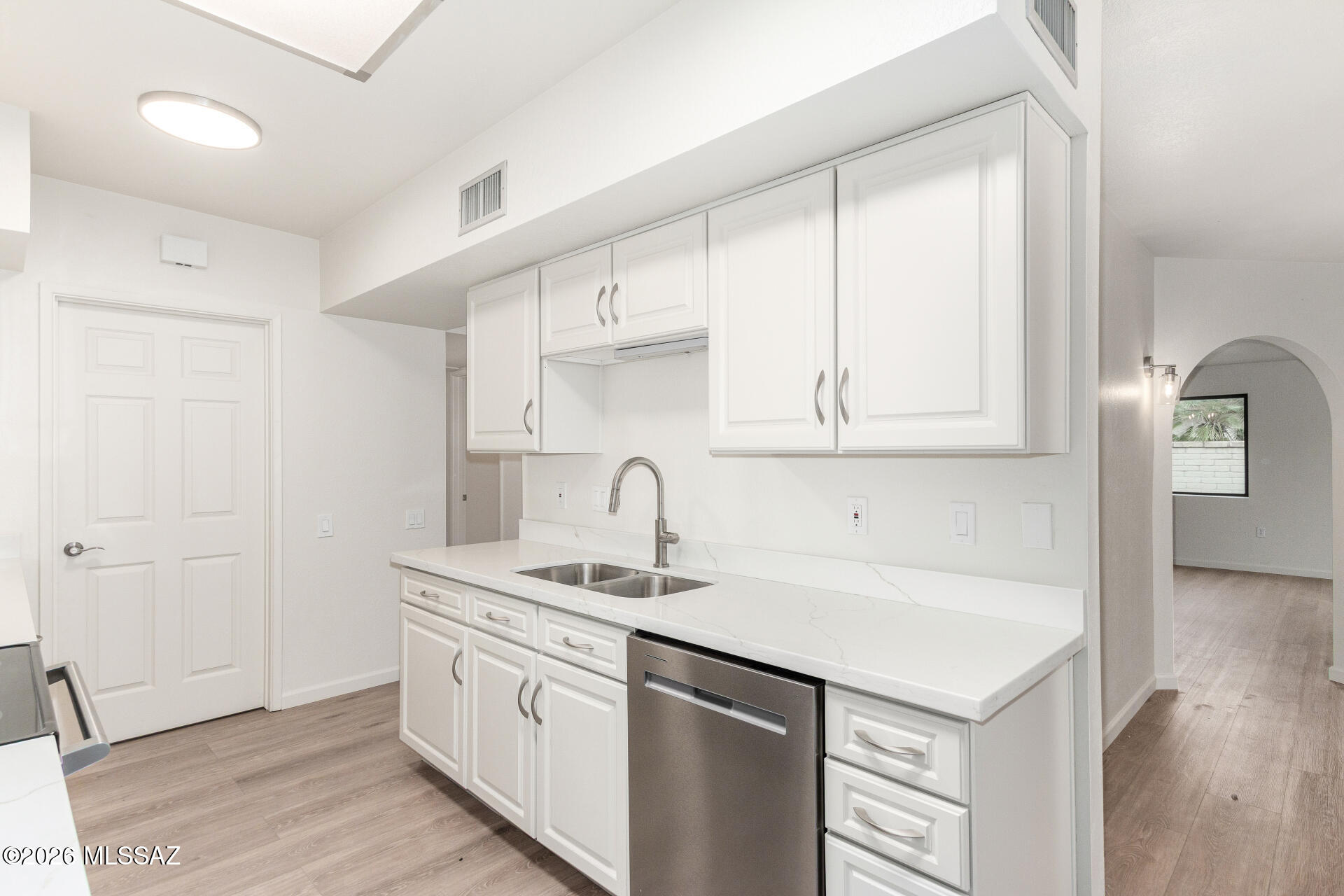 750 W Camino Iturbide