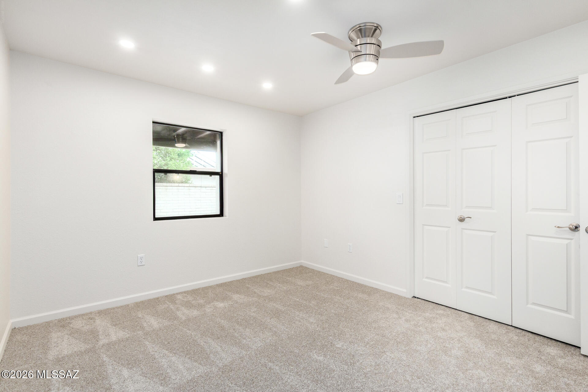 750 W Camino Iturbide