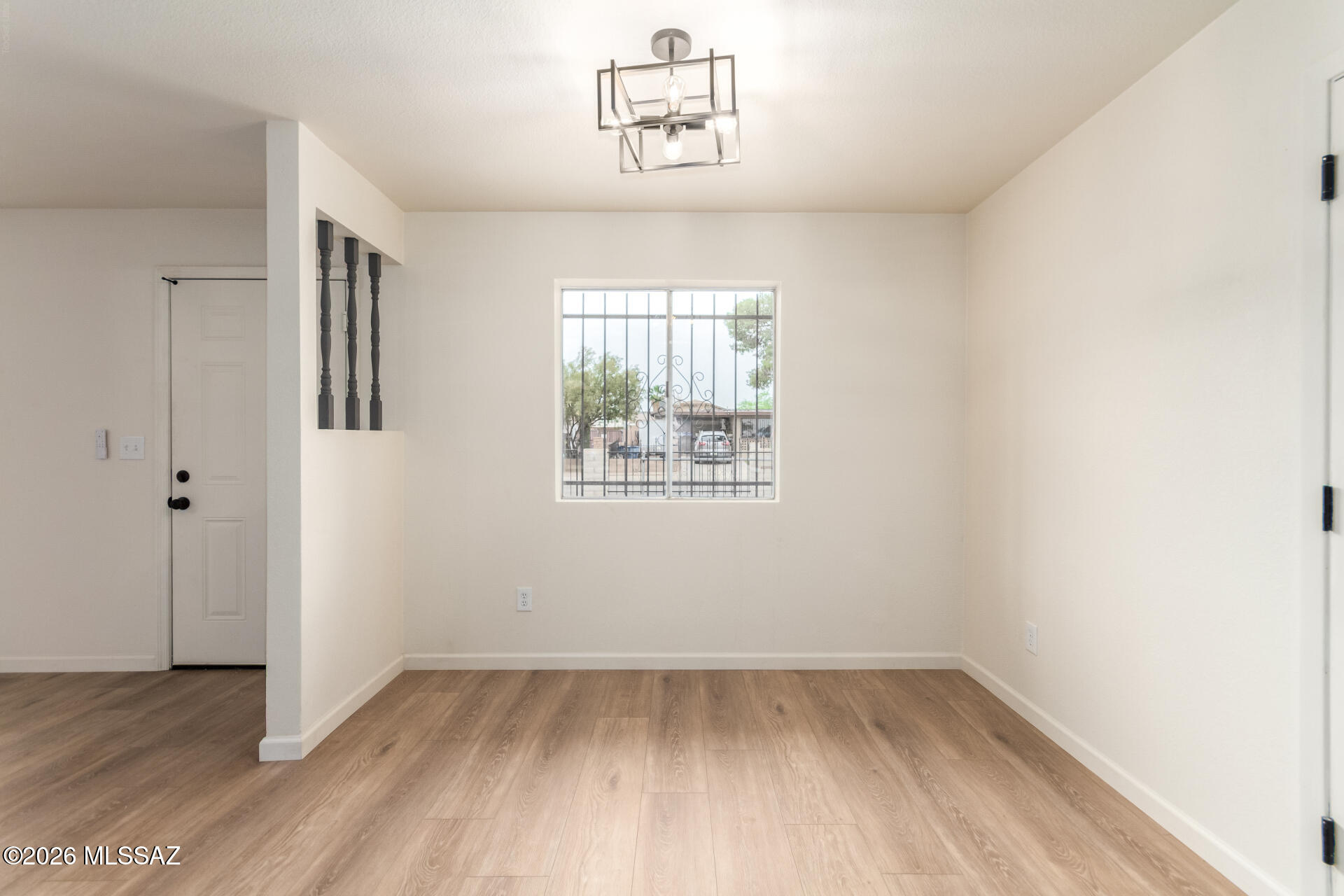 5174 Mountain Avenue