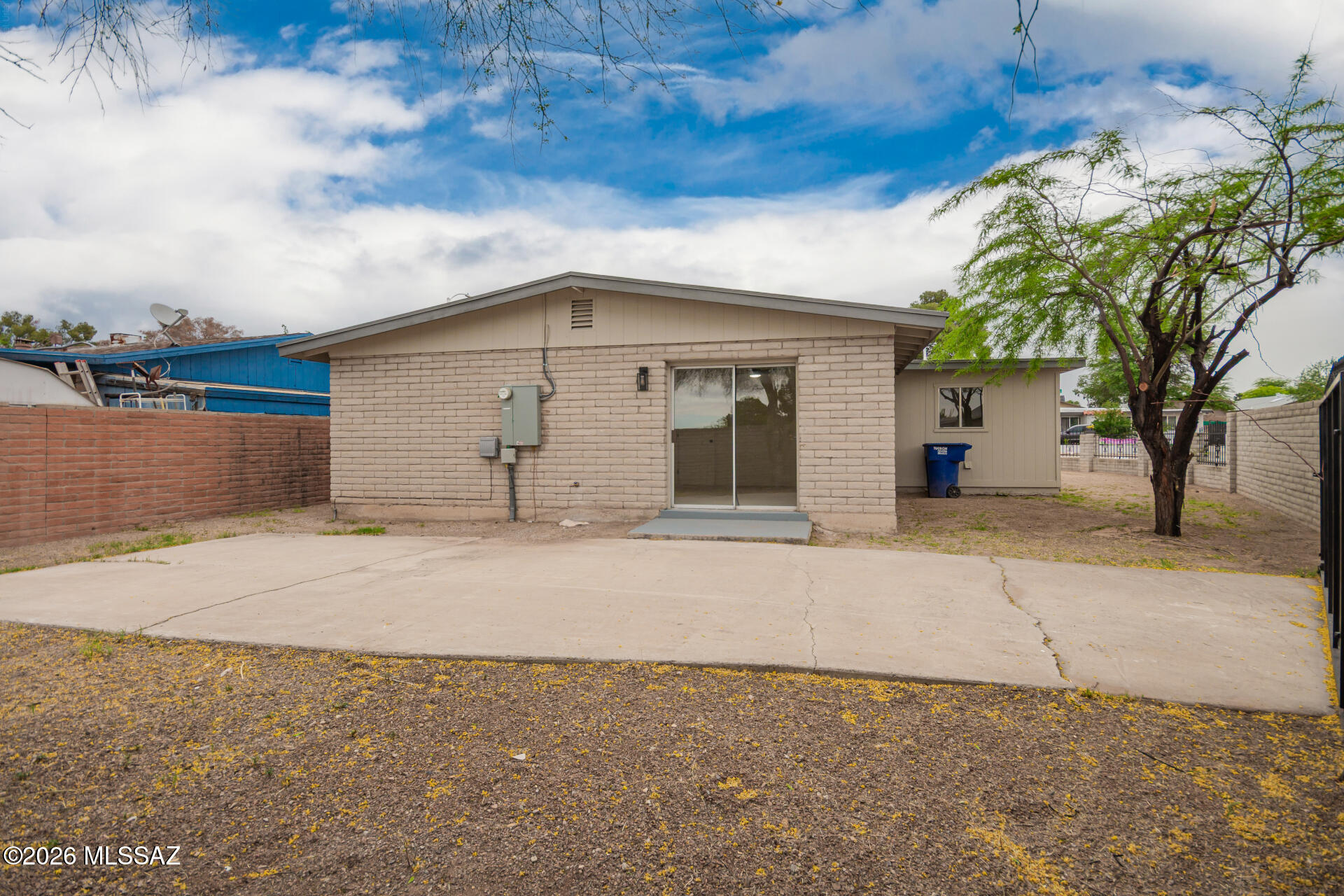 5174 Mountain Avenue