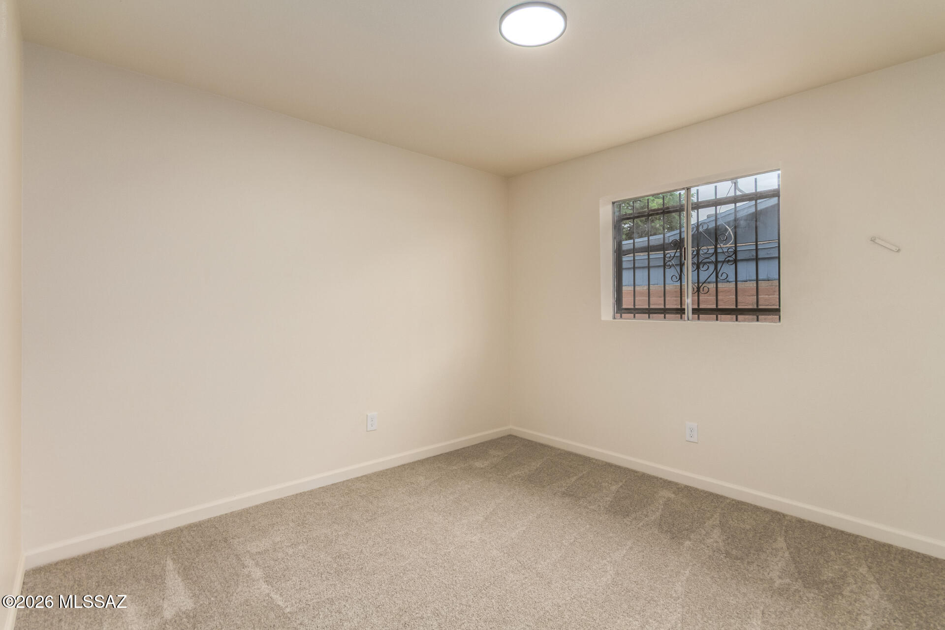 5174 Mountain Avenue