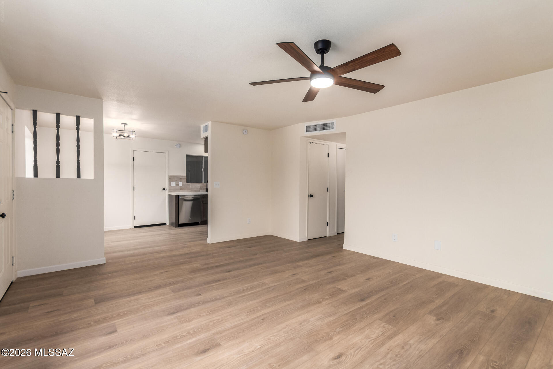 5174 Mountain Avenue